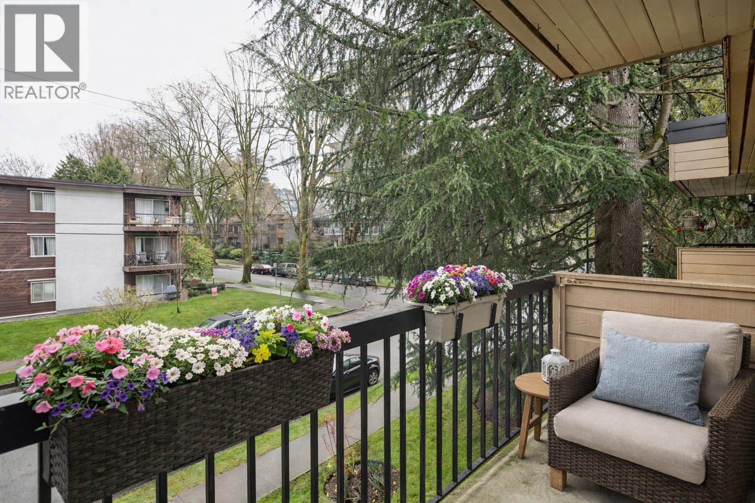 303 1717 W 13th Avenue, Vancouver, British Columbia  V6J 2H2 - Photo 12 - R3101484