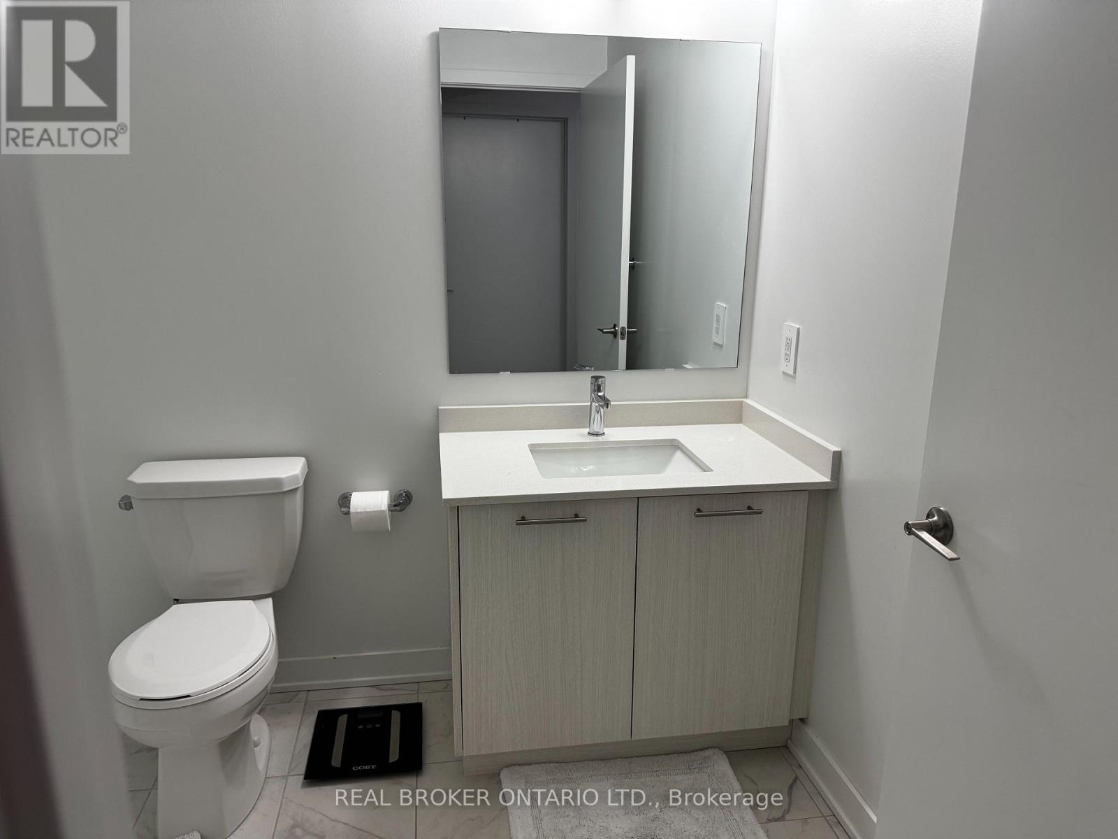 205 - 1440 Clarriage Court, Milton (Fo Ford), Ontario  L9E 1B3 - Photo 11 - W12862898