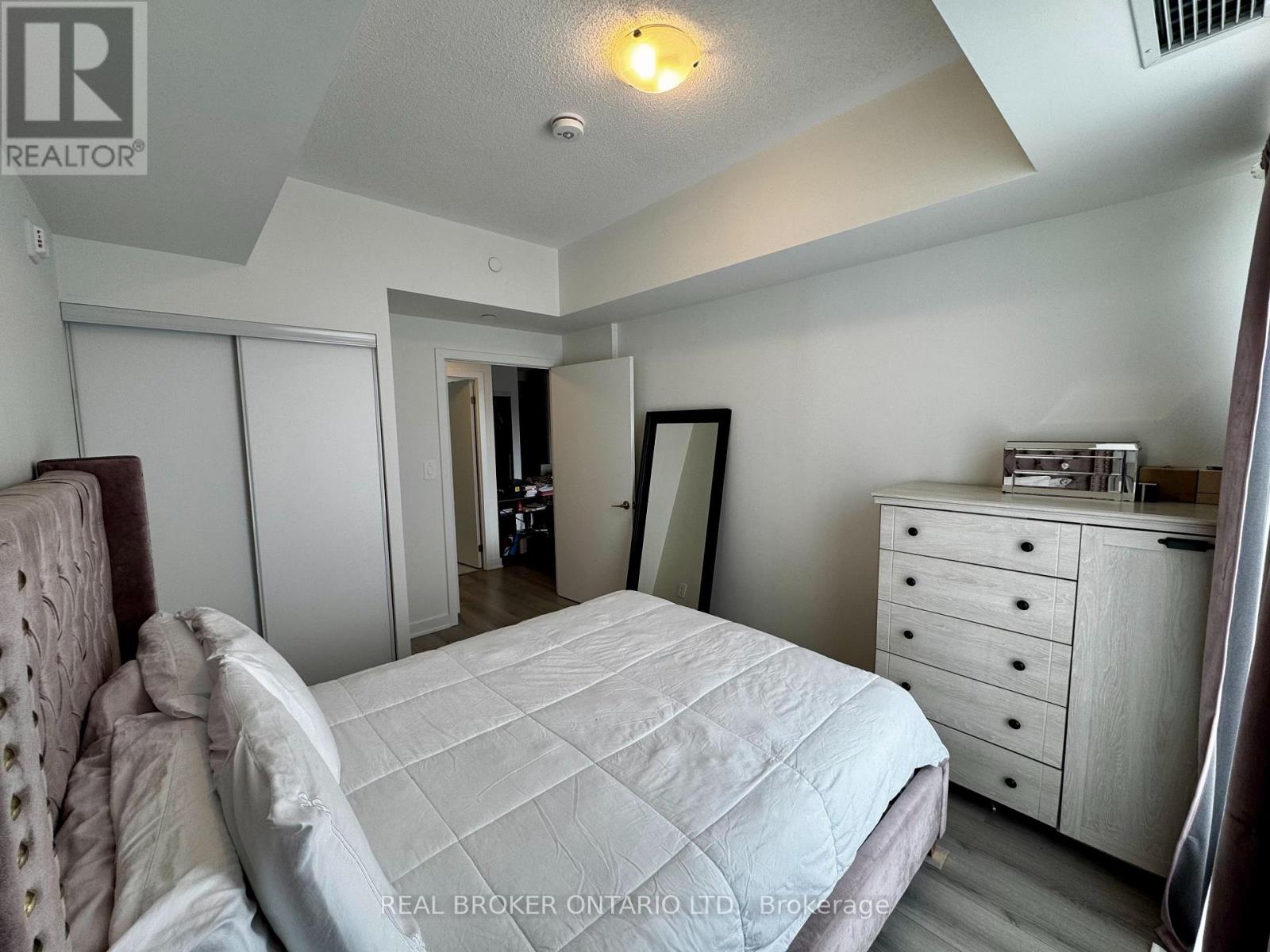 205 - 1440 Clarriage Court, Milton (Fo Ford), Ontario  L9E 1B3 - Photo 9 - W12862898