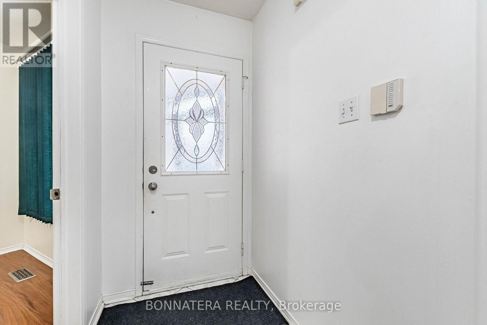 5359 Bullrush Drive, Mississauga (East Credit), Ontario  L5V 2C1 - Photo 7 - W12757976