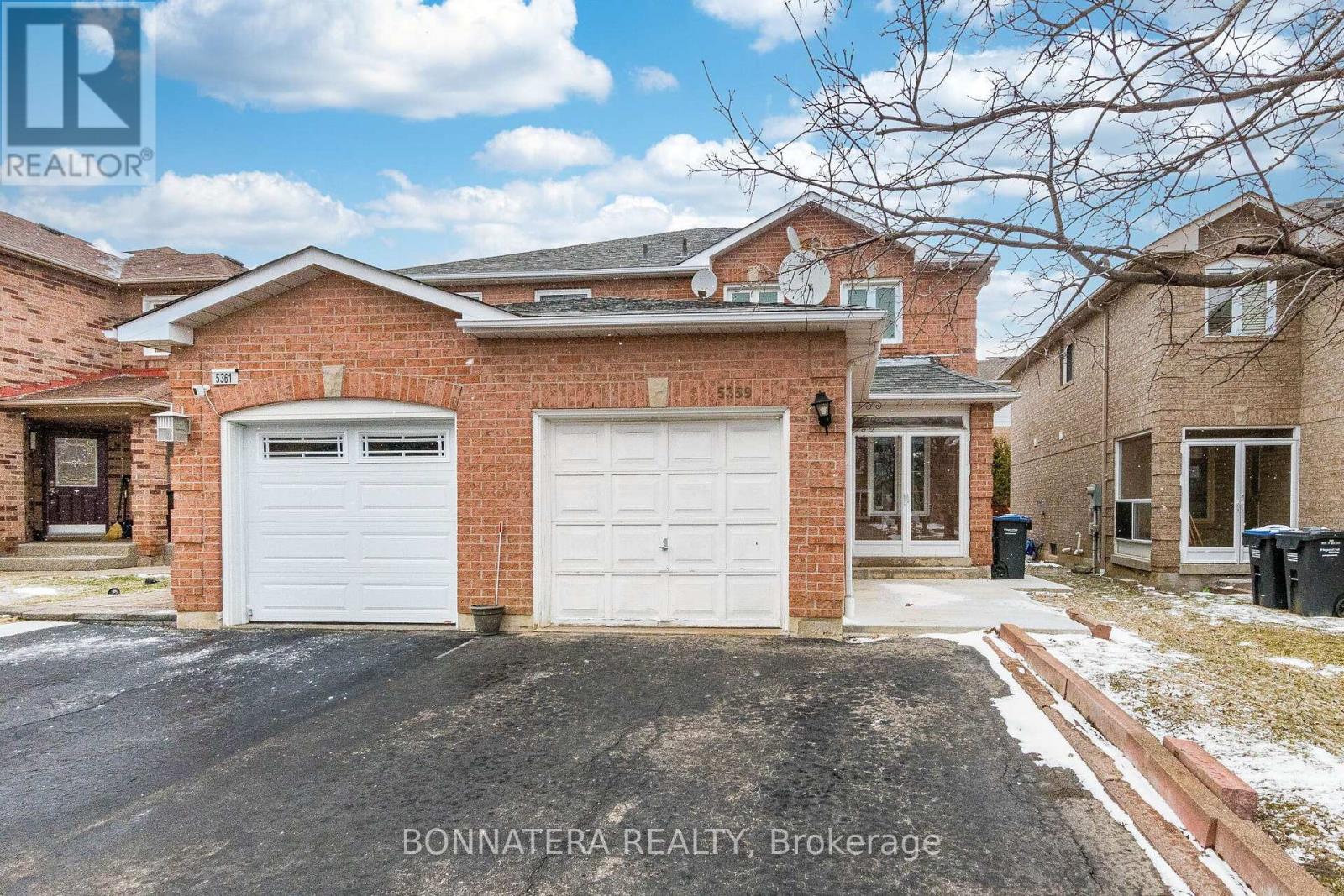 5359 Bullrush Drive, Mississauga (East Credit), Ontario  L5V 2C1 - Photo 3 - W12757976