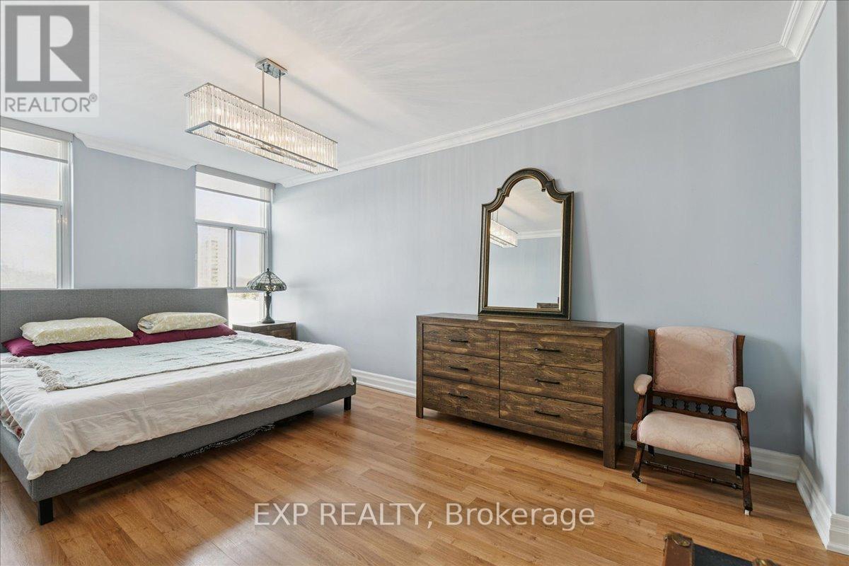 412 - 44 Longbourne Drive, Toronto (Willowridge-Martingrove-Richview), Ontario  M9R 2M7 - Photo 10 - W12840086