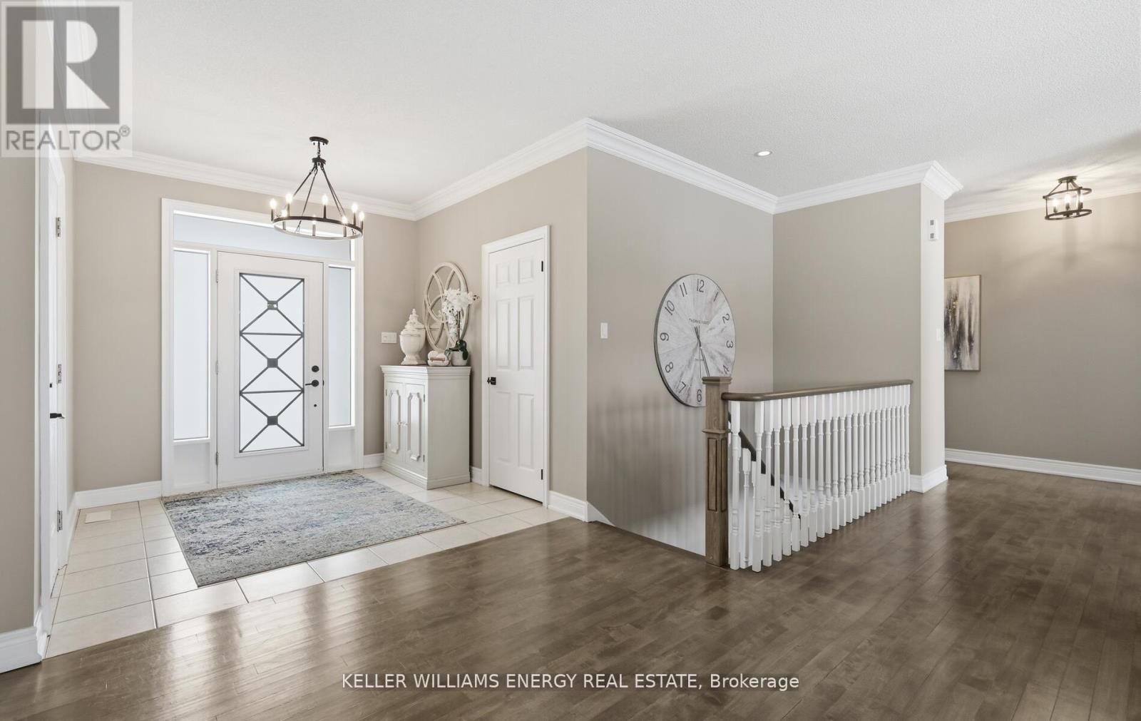 216 Southcrest Drive, Kawartha Lakes, Ontario  L0C 1G0 - Photo 3 - X12899022