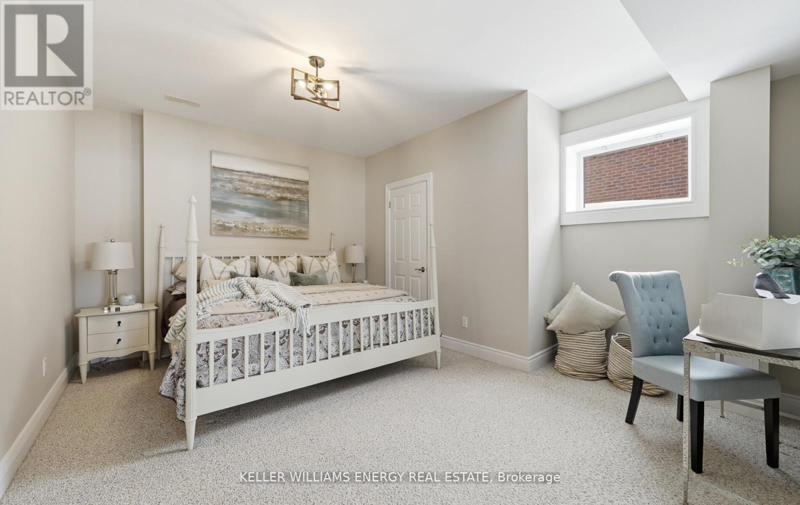 216 Southcrest Drive, Kawartha Lakes, Ontario  L0C 1G0 - Photo 31 - X12899022