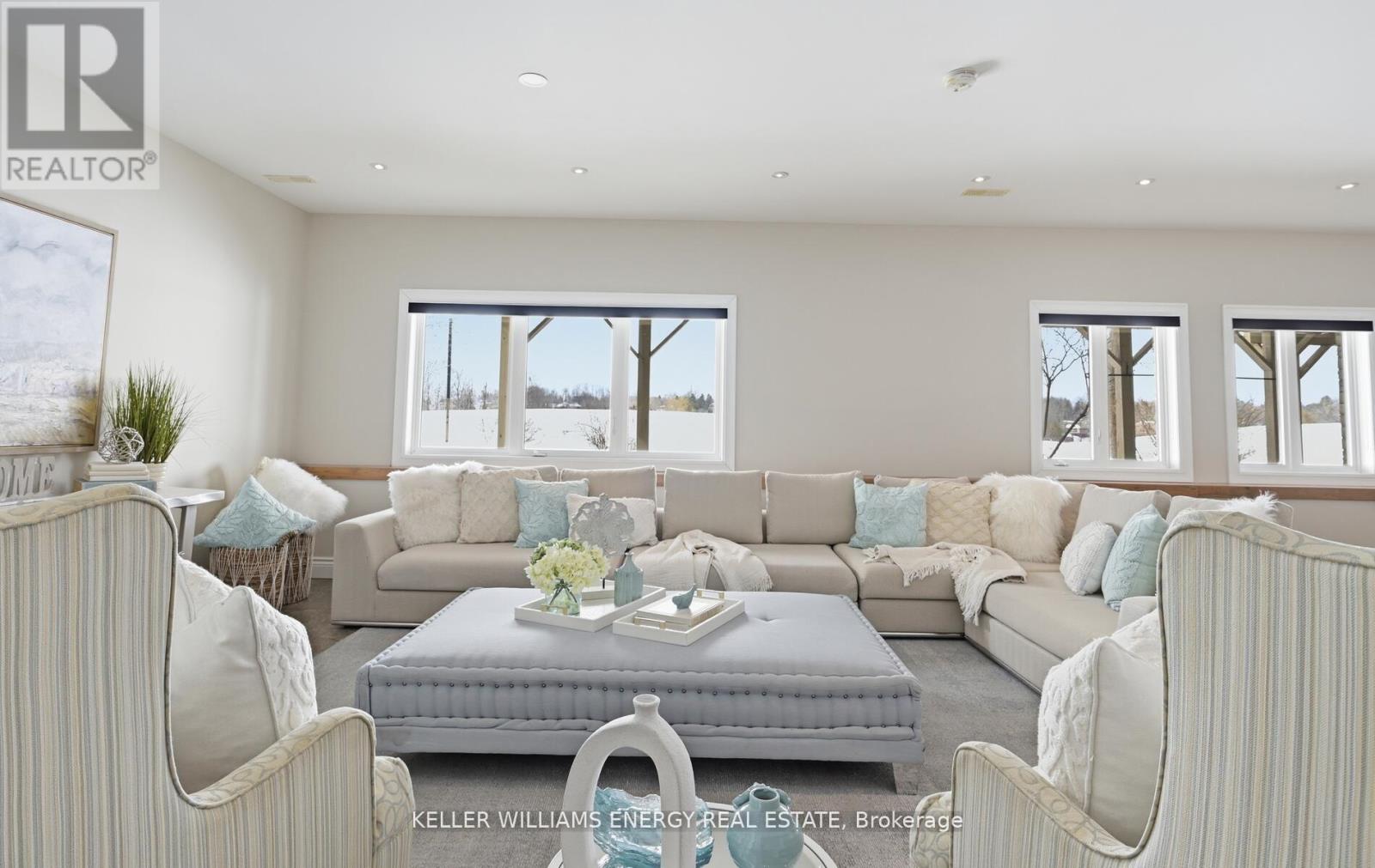 216 Southcrest Drive, Kawartha Lakes, Ontario  L0C 1G0 - Photo 35 - X12899022