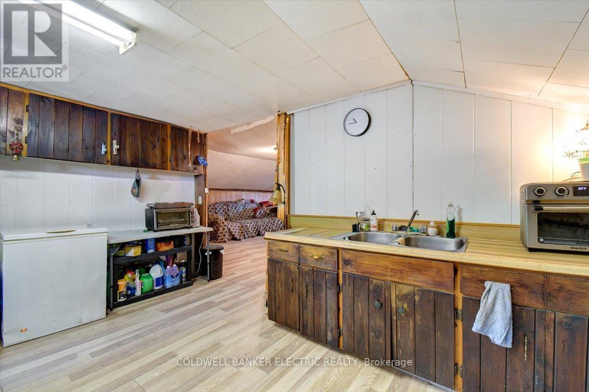 450 Thomasburg Road, Centre Hastings, Ontario  K0K 3H0 - Photo 13 - X12899080