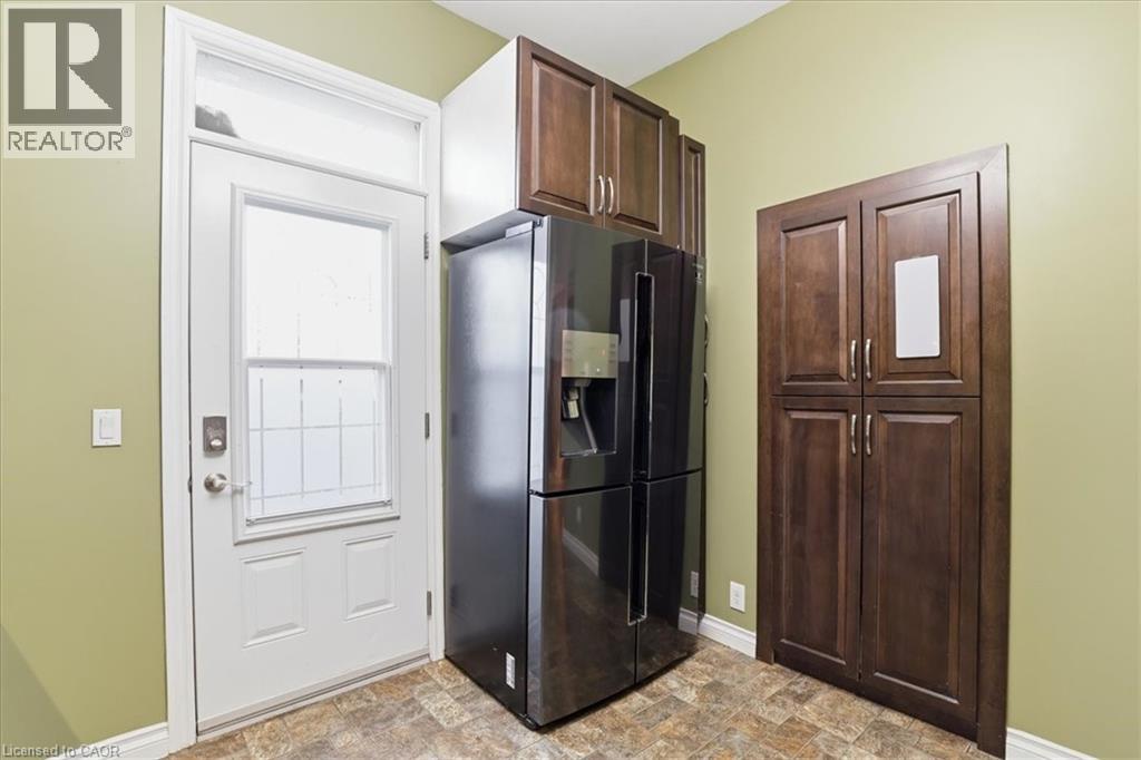 298 W Queen Street W, Cambridge, Ontario  N3C 1G7 - Photo 14 - 40812558