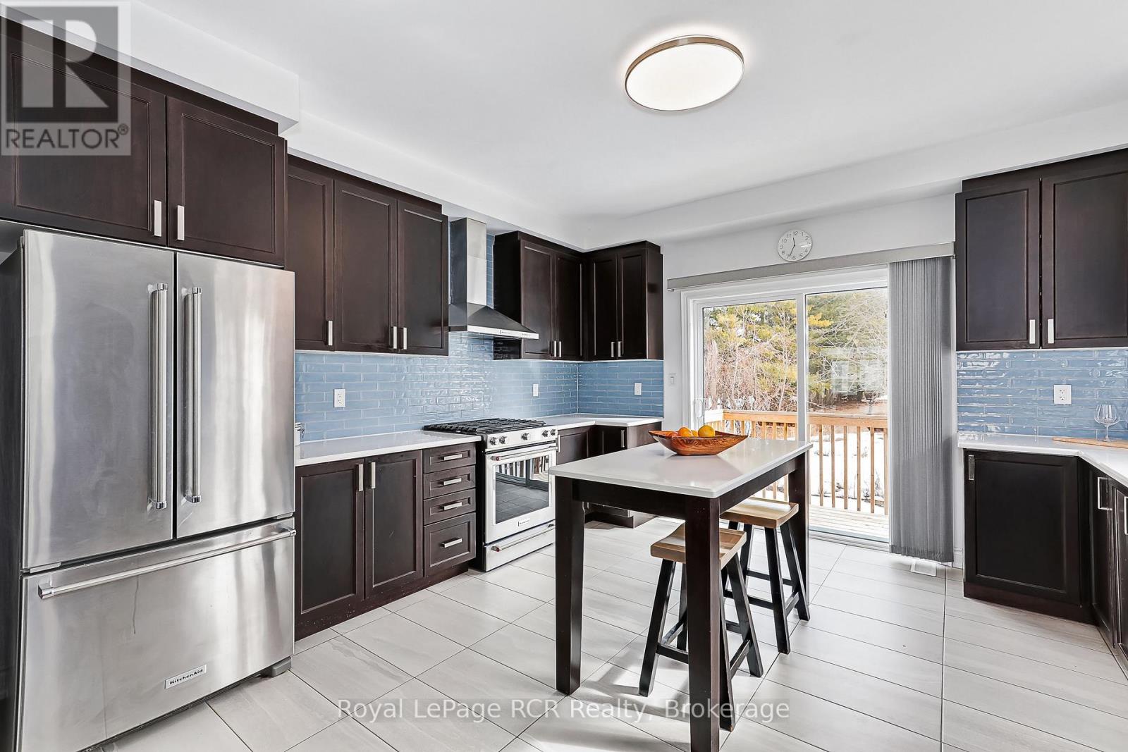 15 Emerald Street, Wasaga Beach, Ontario  L9Z 0K8 - Photo 13 - S12899038