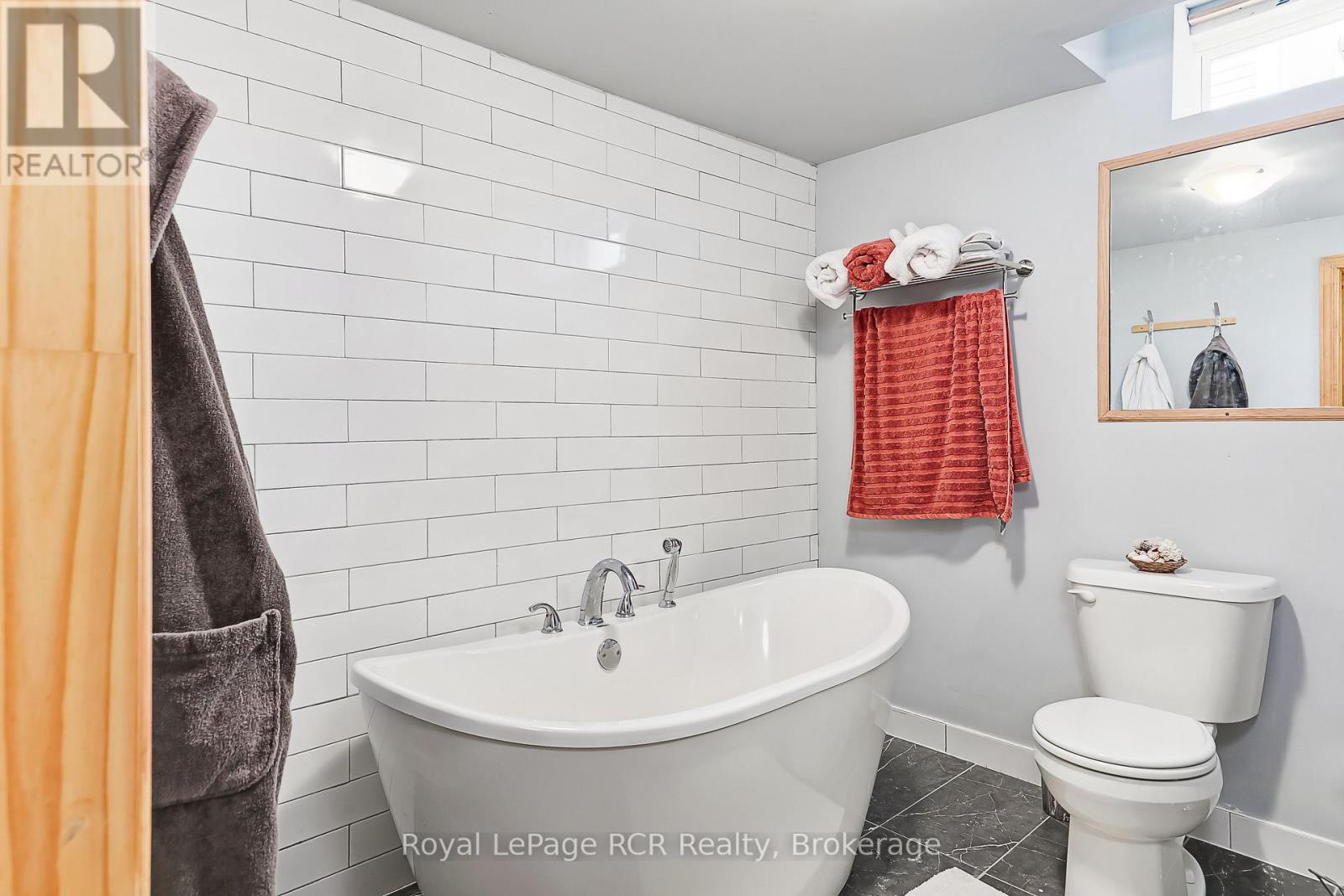 15 Emerald Street, Wasaga Beach, Ontario  L9Z 0K8 - Photo 25 - S12899038