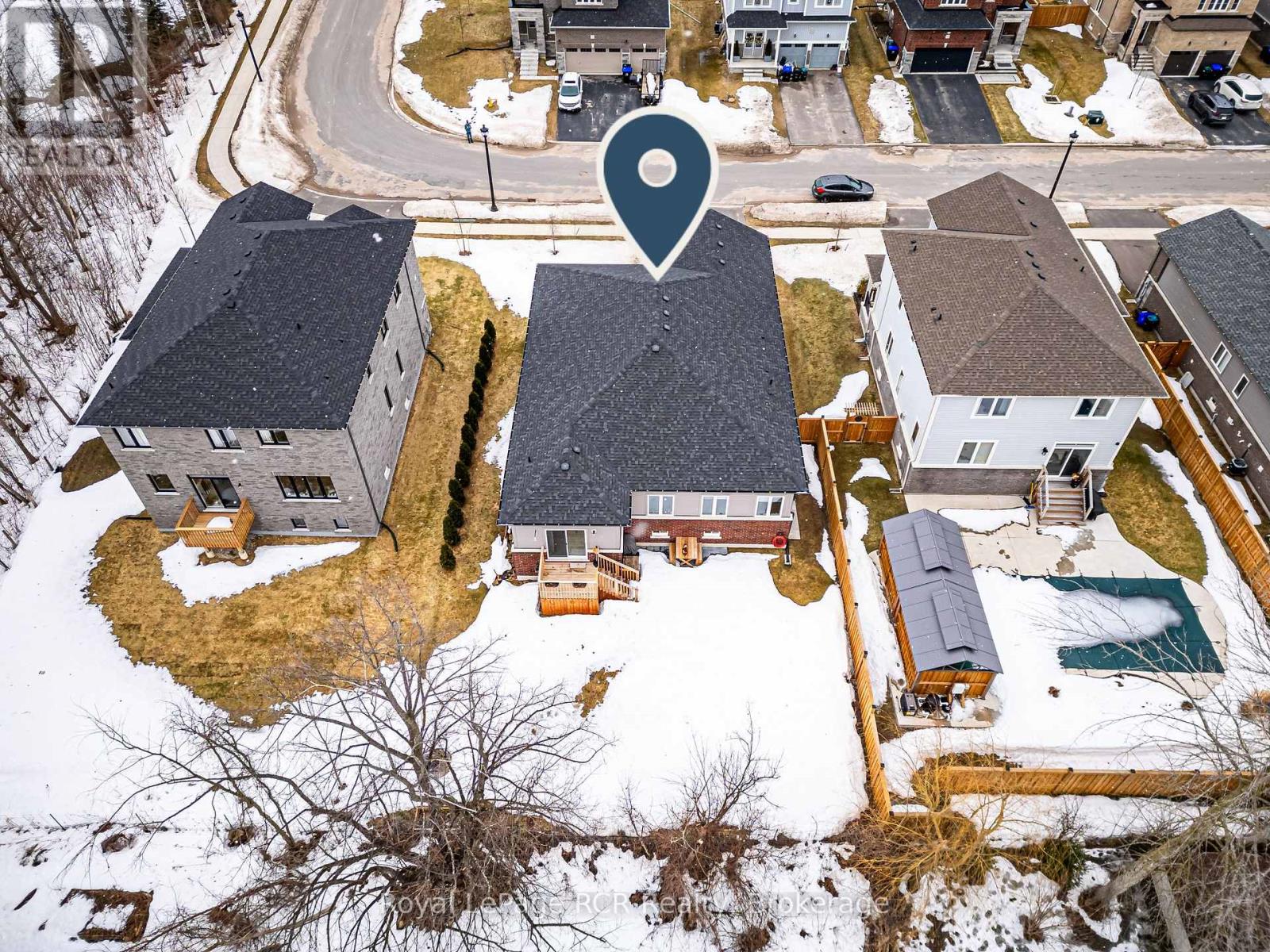 15 Emerald Street, Wasaga Beach, Ontario  L9Z 0K8 - Photo 4 - S12899038