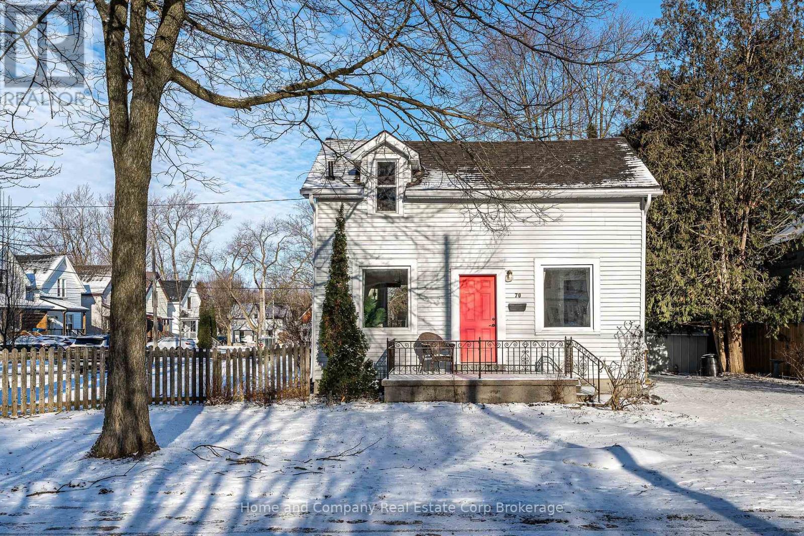 70 DUFFERIN STREET, Stratford, Ontario