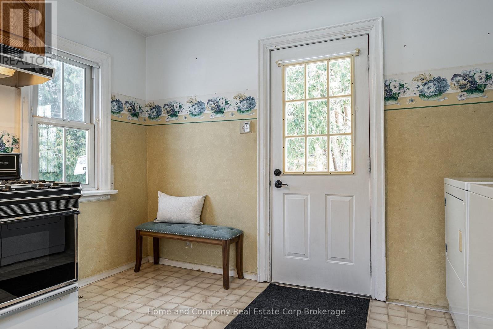 70 Dufferin Street, Stratford, Ontario  N5A 2G5 - Photo 19 - X12899074