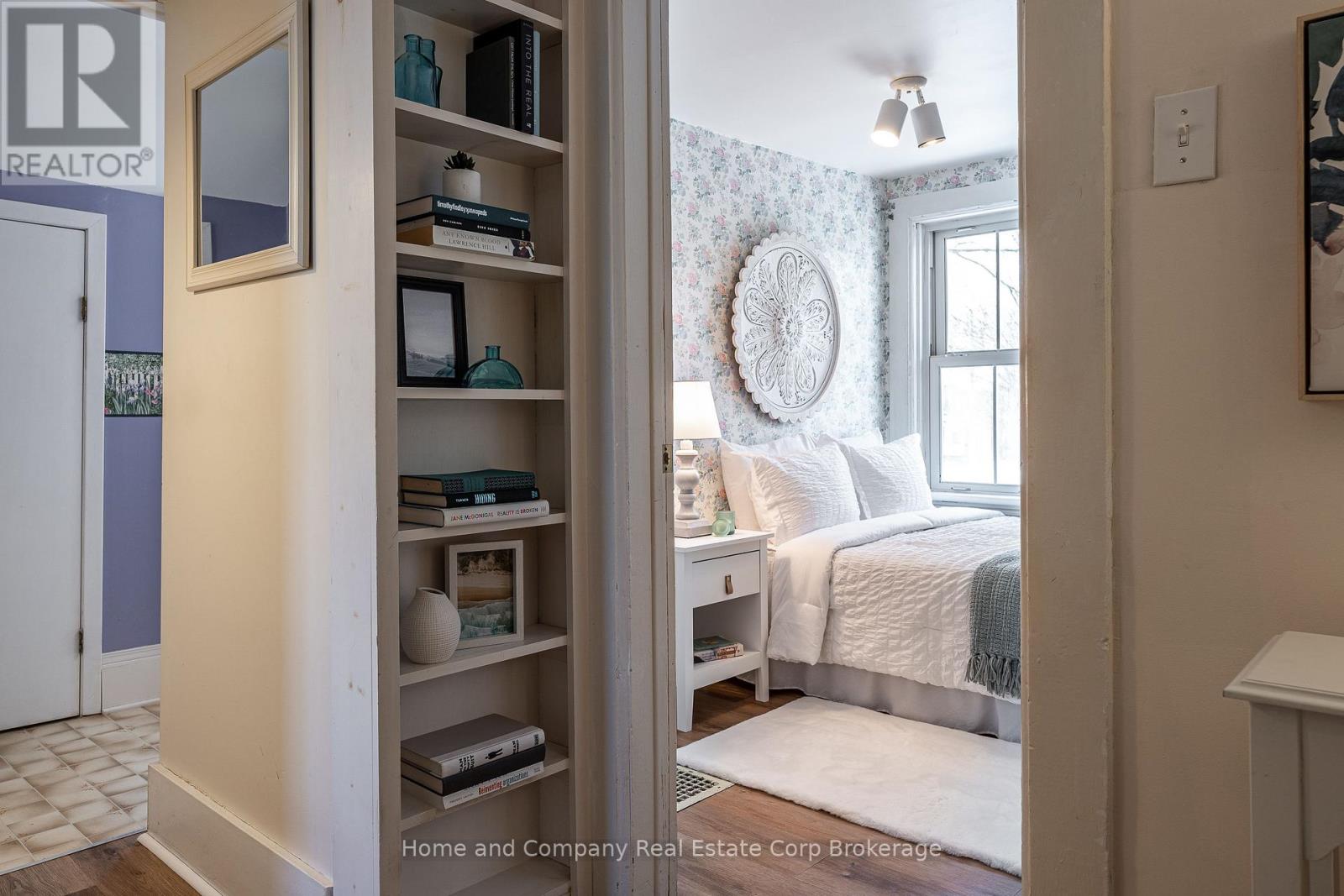 70 Dufferin Street, Stratford, Ontario  N5A 2G5 - Photo 4 - X12899074