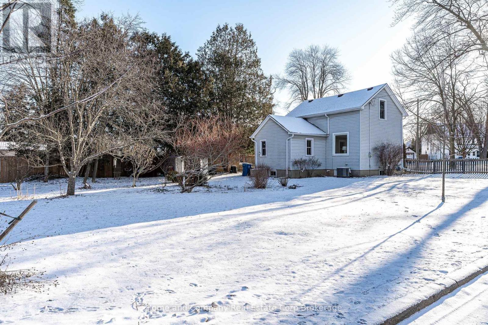 70 Dufferin Street, Stratford, Ontario  N5A 2G5 - Photo 5 - X12899074