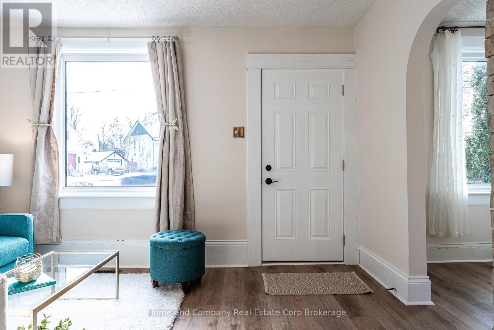 70 Dufferin Street, Stratford, Ontario  N5A 2G5 - Photo 8 - X12899074