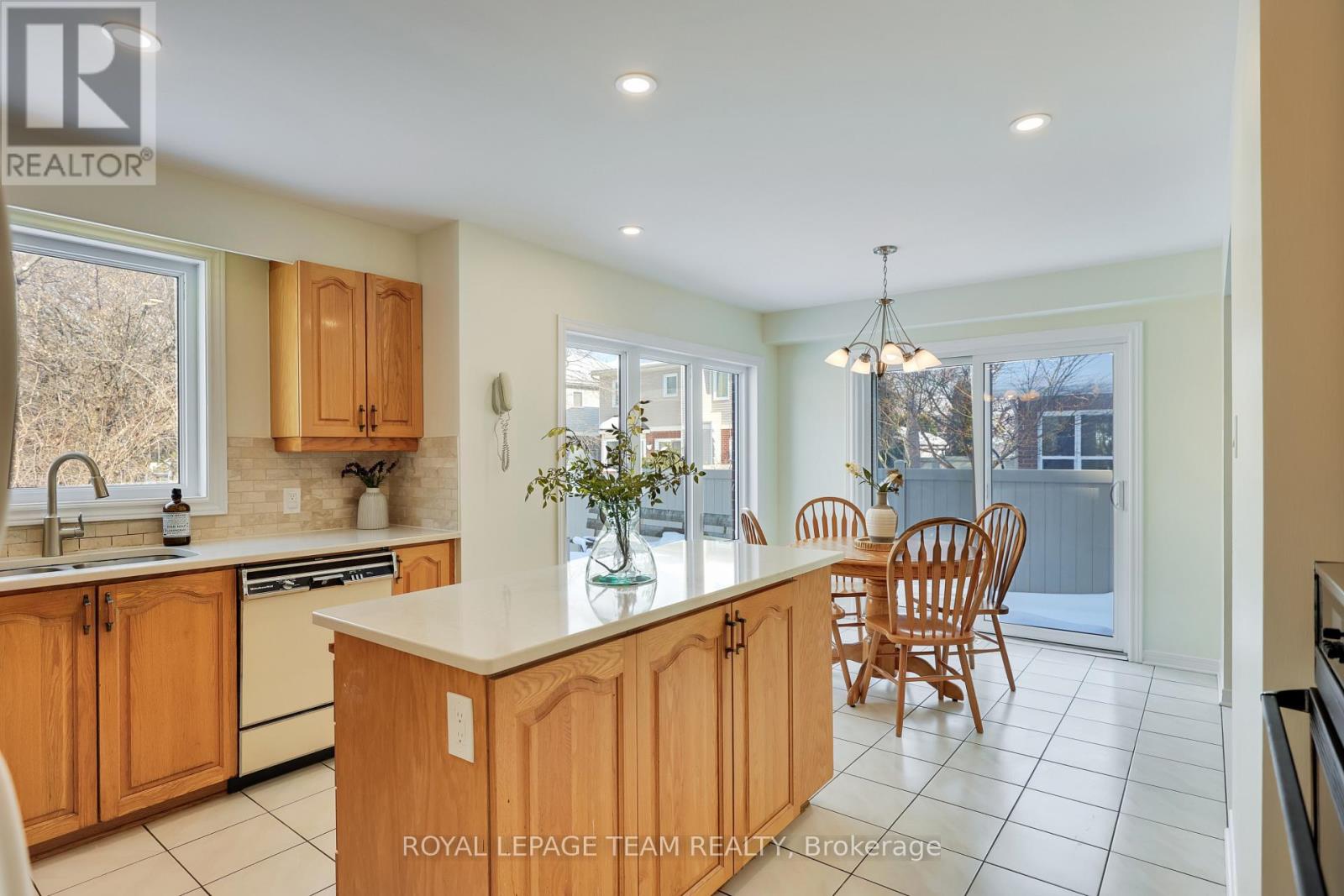 8 Saddlebrook Street, Ottawa, Ontario  K2G 5N6 - Photo 16 - X12899060