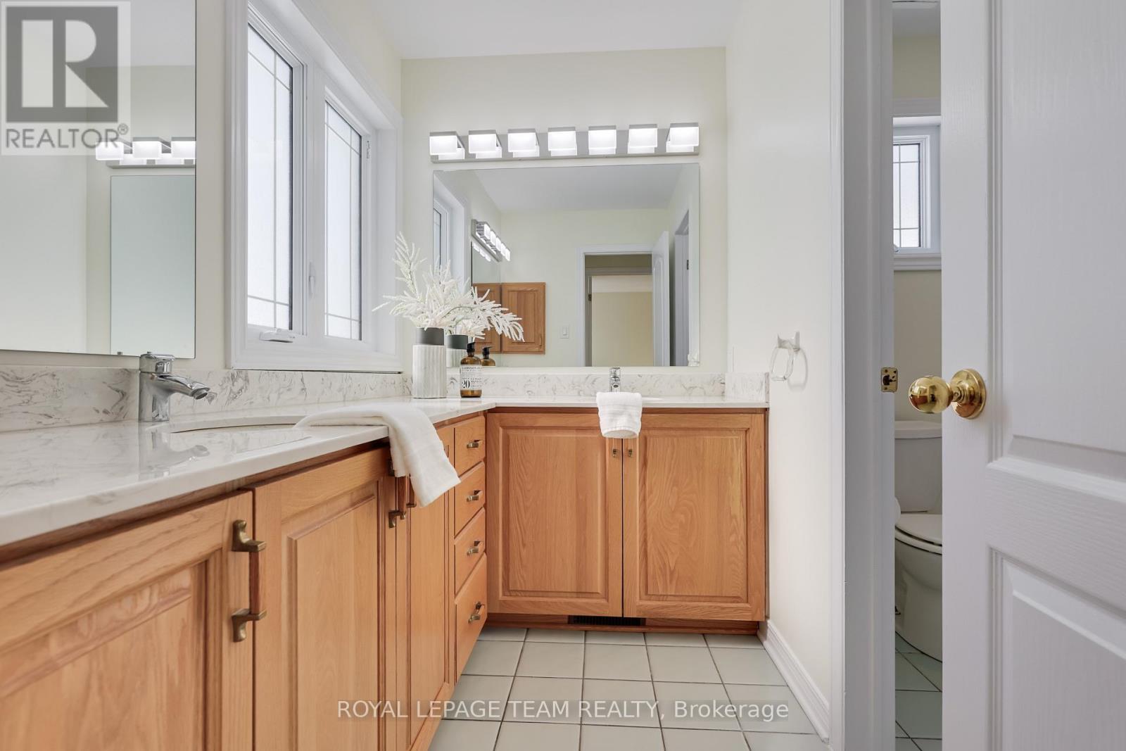 8 Saddlebrook Street, Ottawa, Ontario  K2G 5N6 - Photo 36 - X12899060