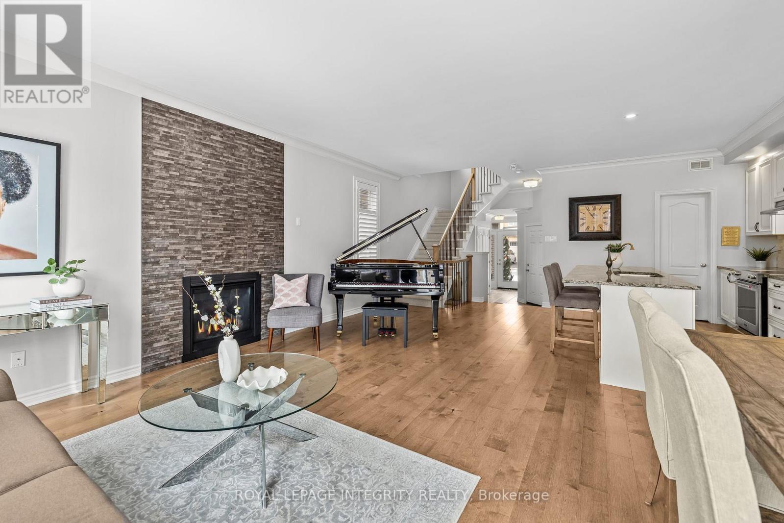 377 Warmstone Drive, Ottawa, Ontario  K2S 0W5 - Photo 15 - X12899128