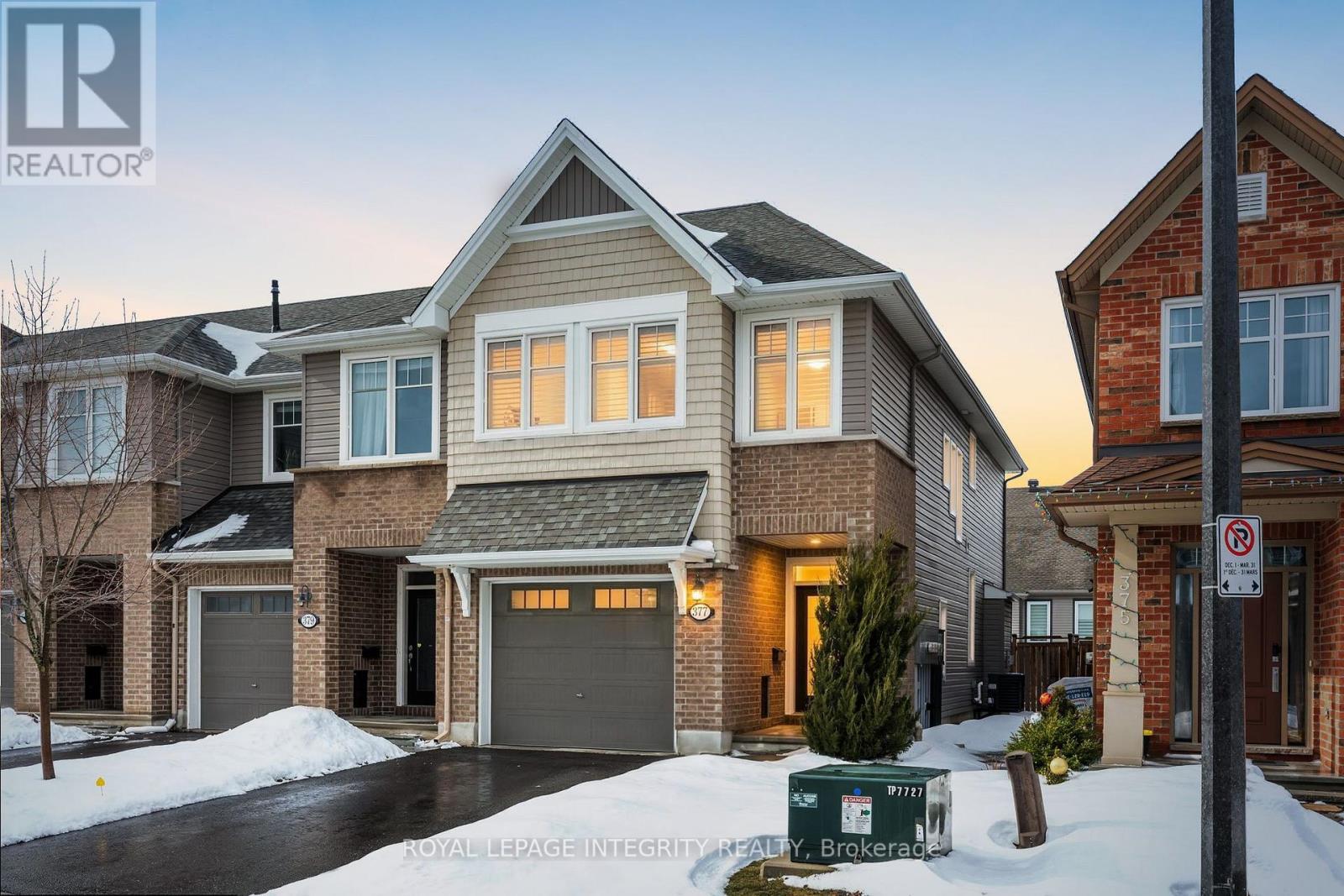 377 Warmstone Drive, Ottawa, Ontario  K2S 0W5 - Photo 2 - X12899128