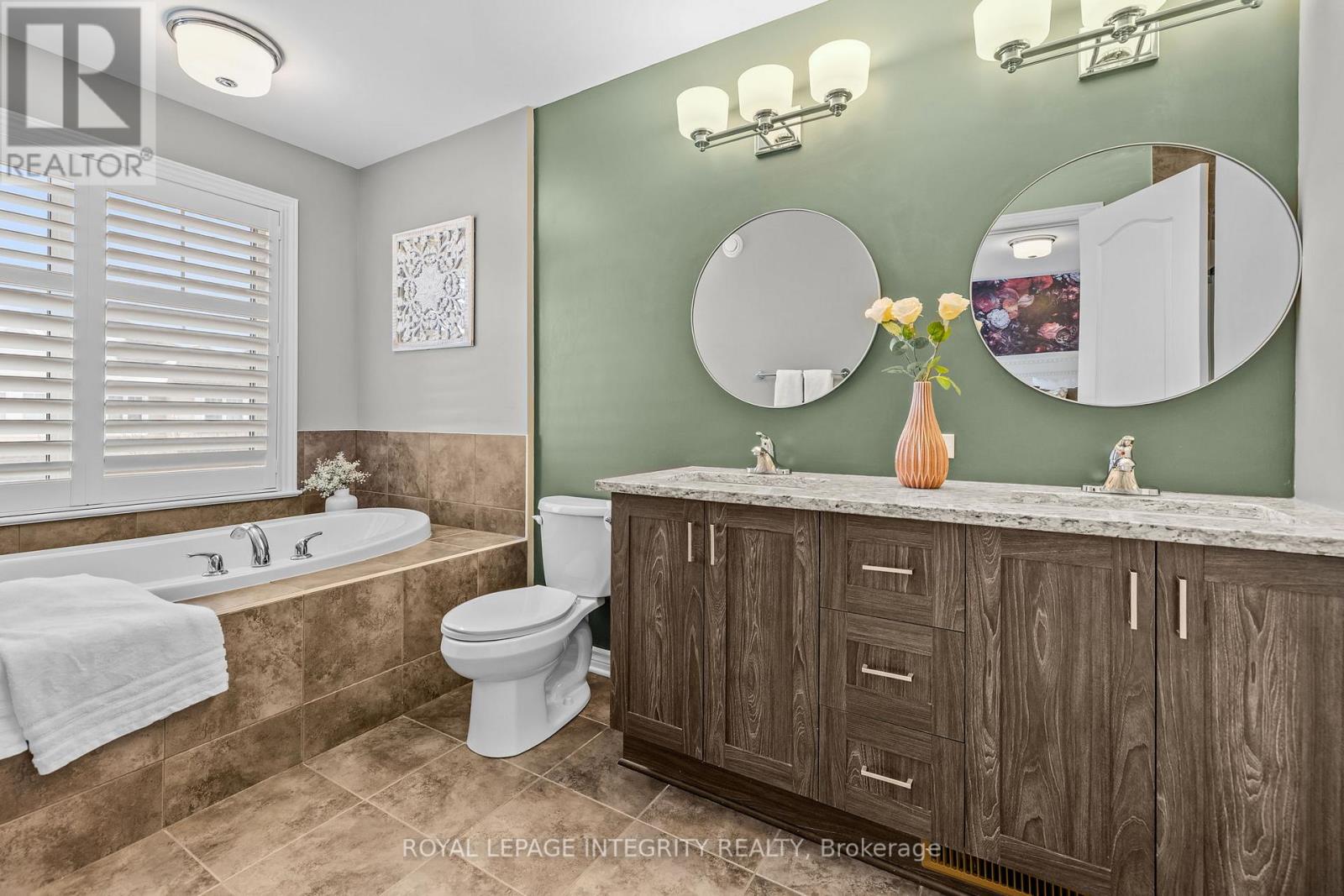 377 Warmstone Drive, Ottawa, Ontario  K2S 0W5 - Photo 29 - X12899128