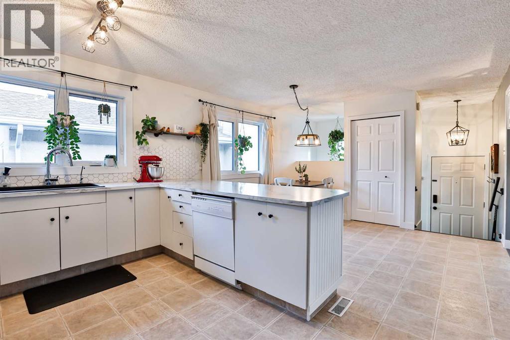 285 Jerry Potts Boulevard W, Lethbridge, Alberta T1K 6J9 - Photo 6 - A2285354