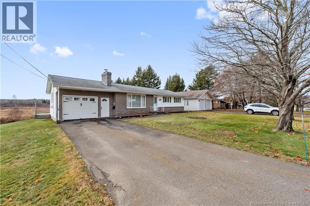 1803 Amirault, Dieppe, New Brunswick  E1A 7J7 - Photo 1 - NB130299