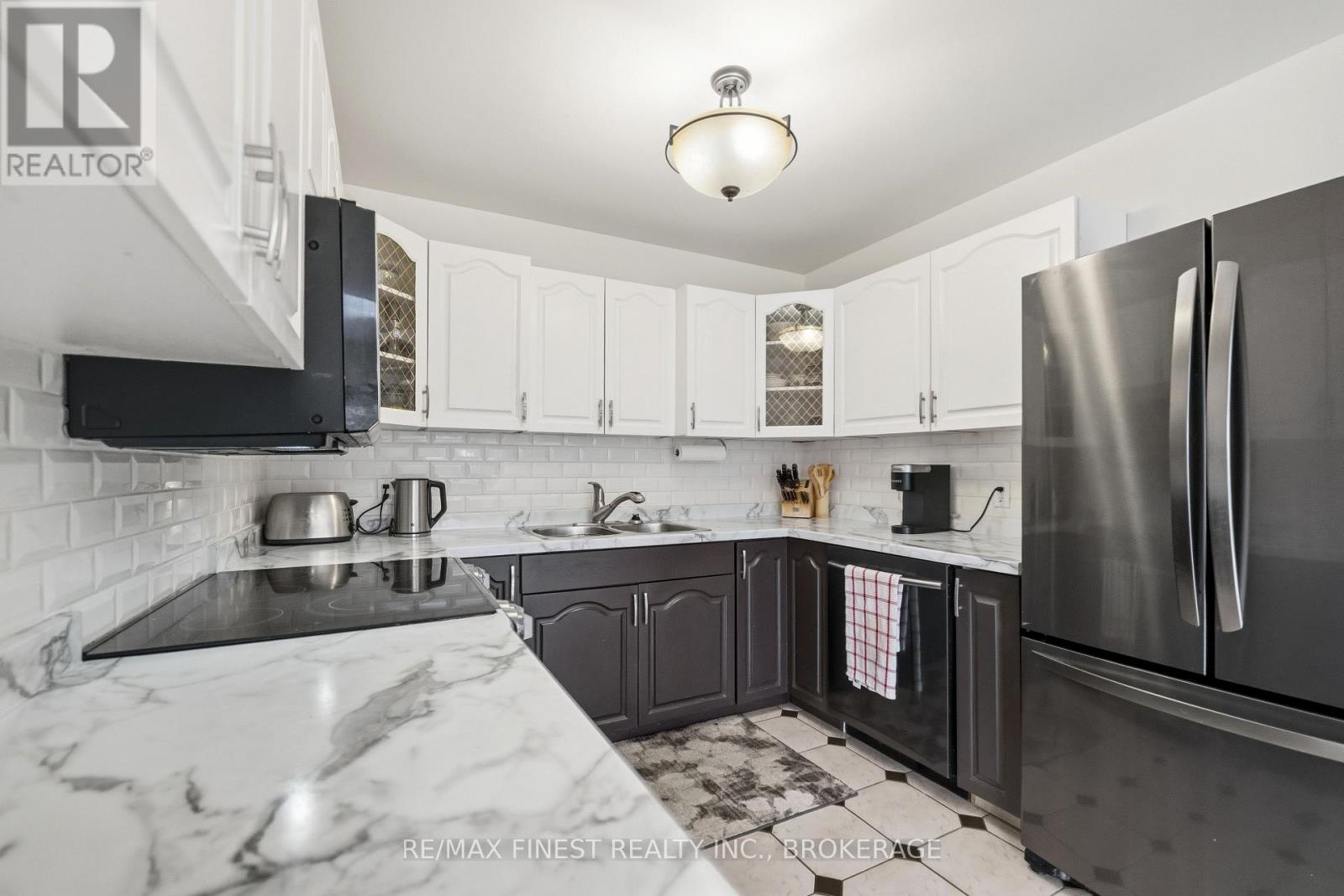 1779 Floyd Avenue, Kingston (City North Of 401), Ontario  K7L 4V4 - Photo 13 - X12899086