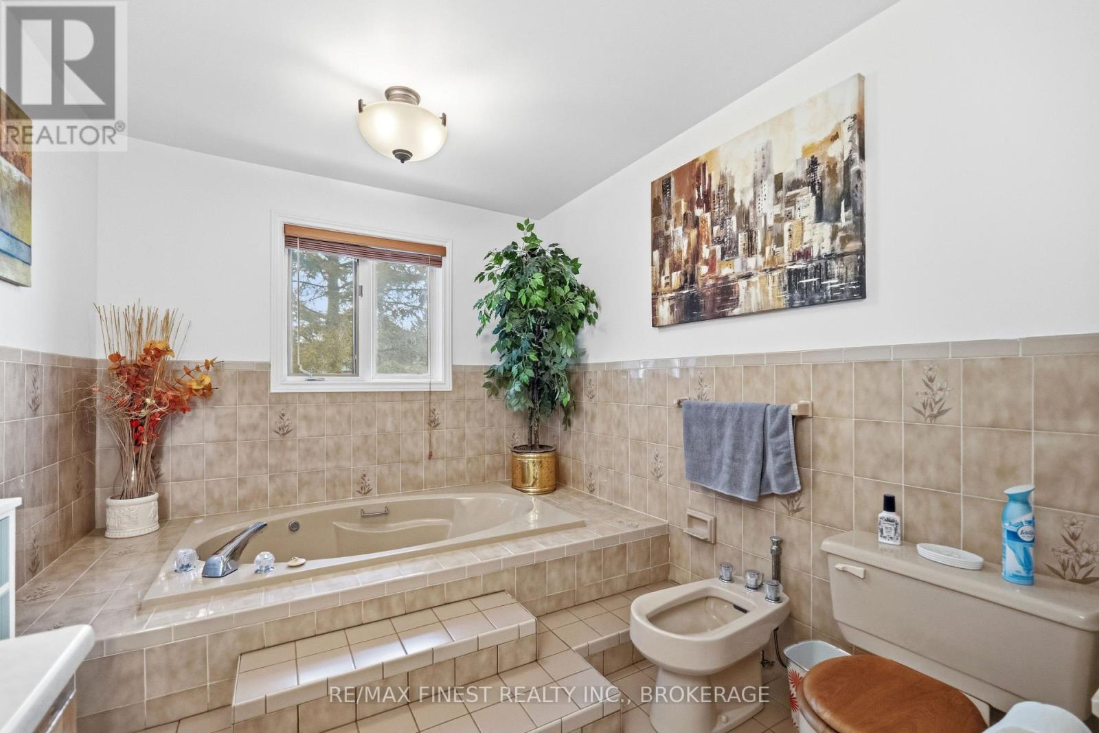 1779 Floyd Avenue, Kingston (City North Of 401), Ontario  K7L 4V4 - Photo 17 - X12899086