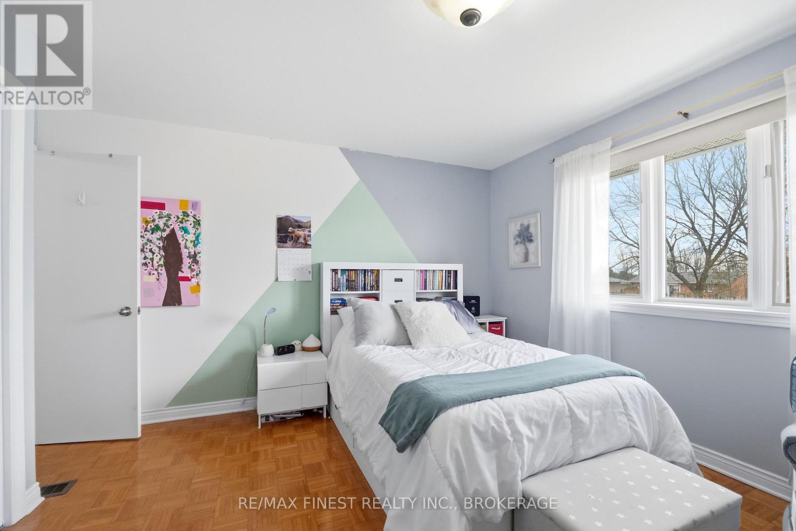 1779 Floyd Avenue, Kingston (City North Of 401), Ontario  K7L 4V4 - Photo 21 - X12899086