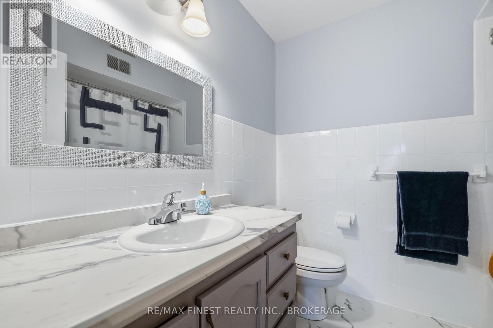 1779 Floyd Avenue, Kingston (City North Of 401), Ontario  K7L 4V4 - Photo 24 - X12899086