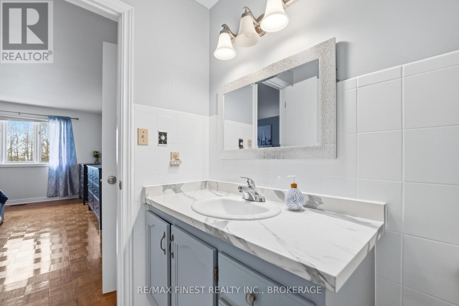 1779 Floyd Avenue, Kingston (City North Of 401), Ontario  K7L 4V4 - Photo 25 - X12899086