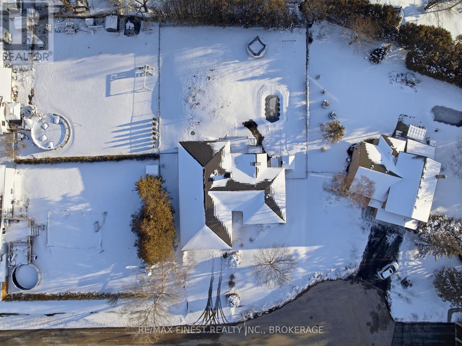 1779 Floyd Avenue, Kingston (City North Of 401), Ontario  K7L 4V4 - Photo 47 - X12899086