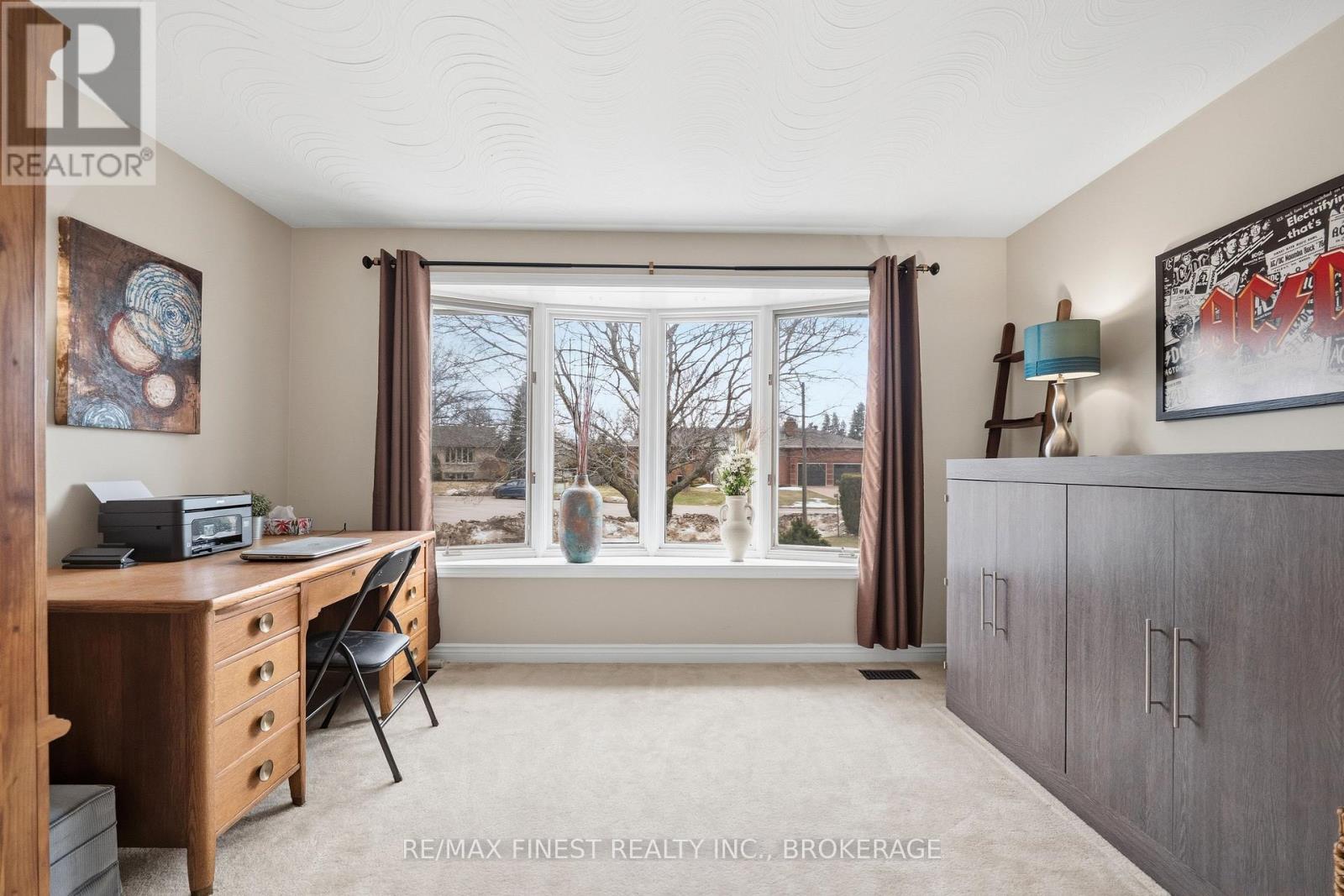 1779 Floyd Avenue, Kingston (City North Of 401), Ontario  K7L 4V4 - Photo 8 - X12899086