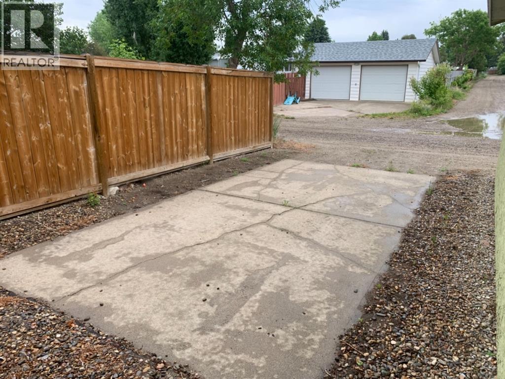 114 Mcgill Boulevard W, Lethbridge, Alberta  T1K 4C4 - Photo 34 - A2288221