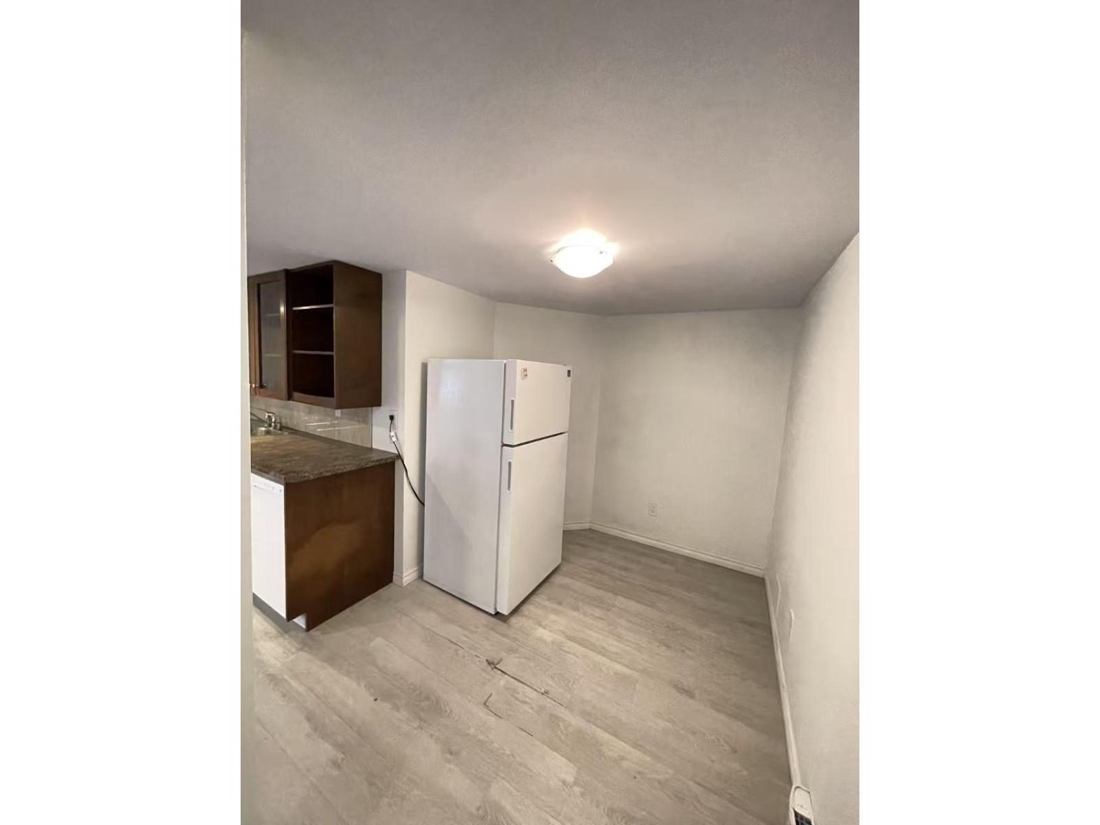 15600 109a, Surrey, British Columbia  V4N 4T6 - Photo 3 - R3087077