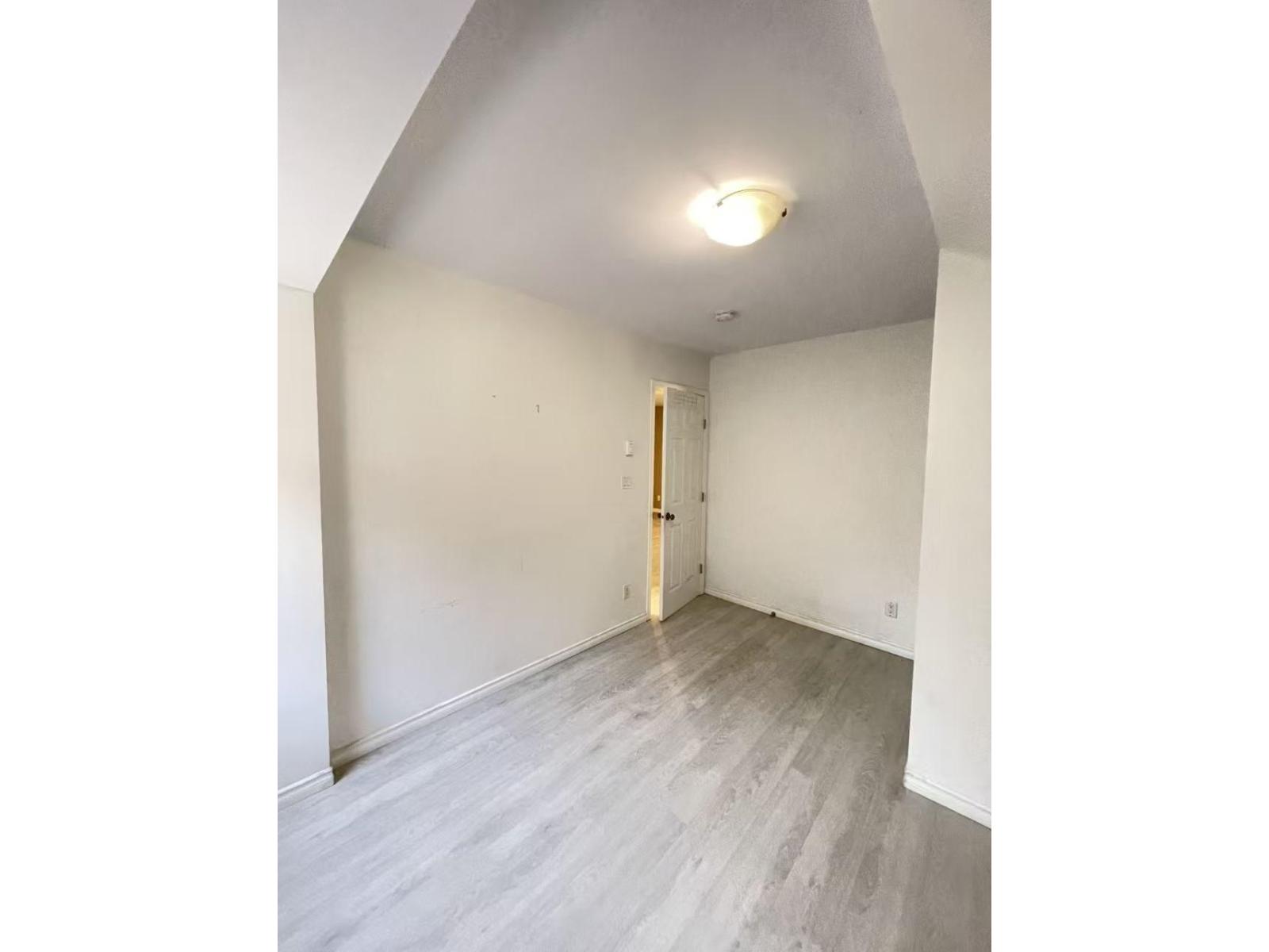 15600 109a, Surrey, British Columbia  V4N 4T6 - Photo 6 - R3087077