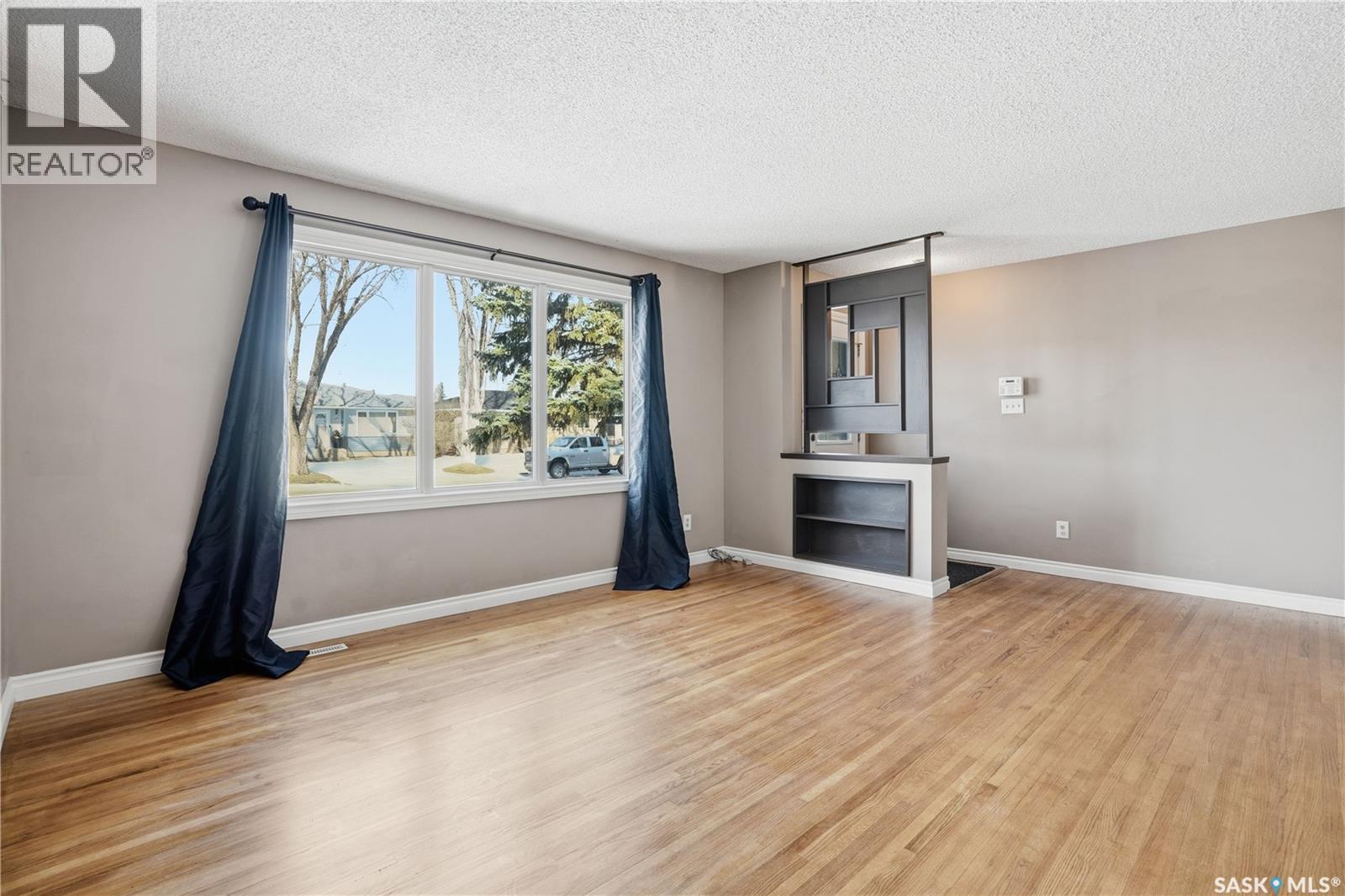 115 Mccaul Crescent, Regina, Saskatchewan  S4R 3X4 - Photo 6 - SK030736