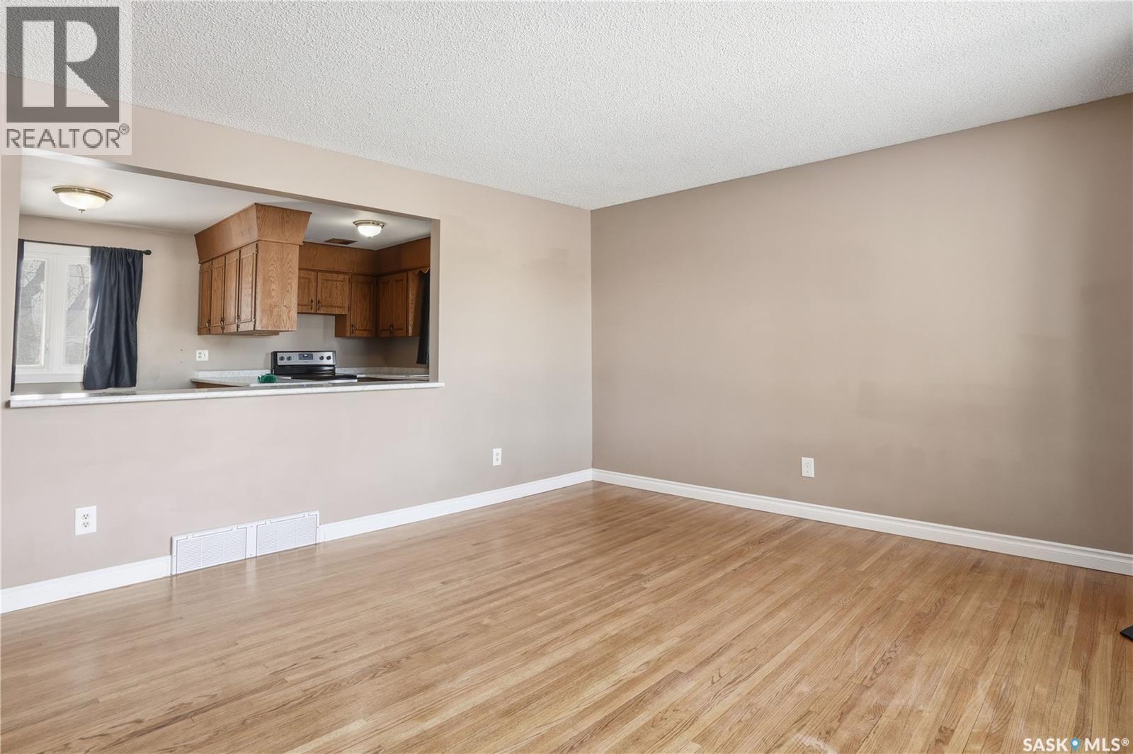 115 Mccaul Crescent, Regina, Saskatchewan  S4R 3X4 - Photo 7 - SK030736