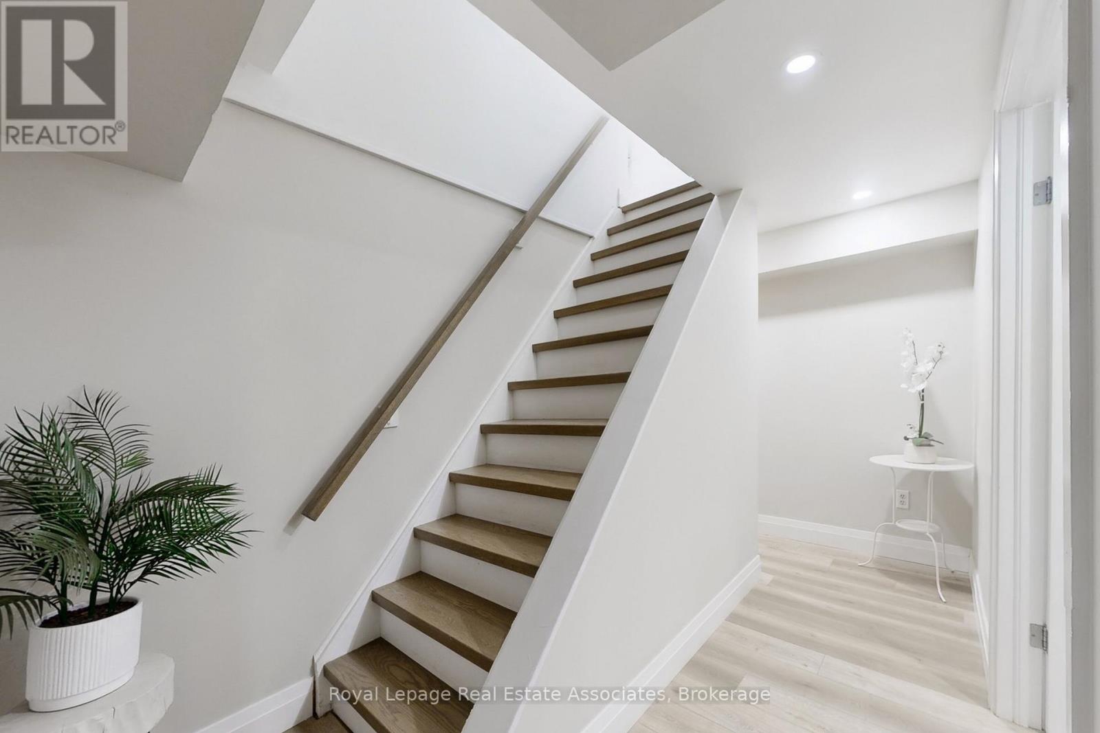 6006 Sundance Place, Mississauga, Ontario  L5N 2B4 - Photo 32 - W12899042