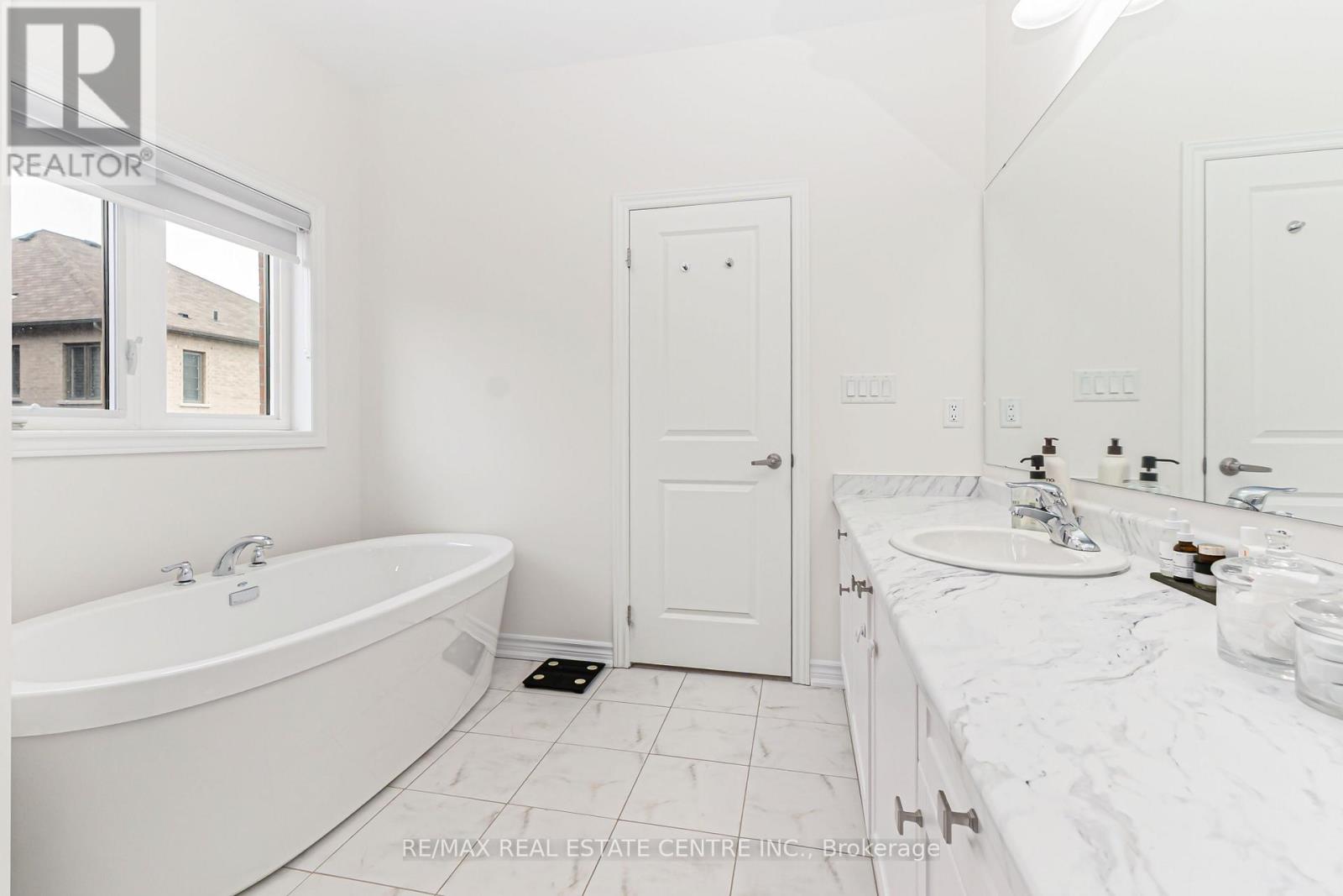 35 Thornvalley Terrace, Caledon, Ontario  L7C 4H9 - Photo 43 - W12899096