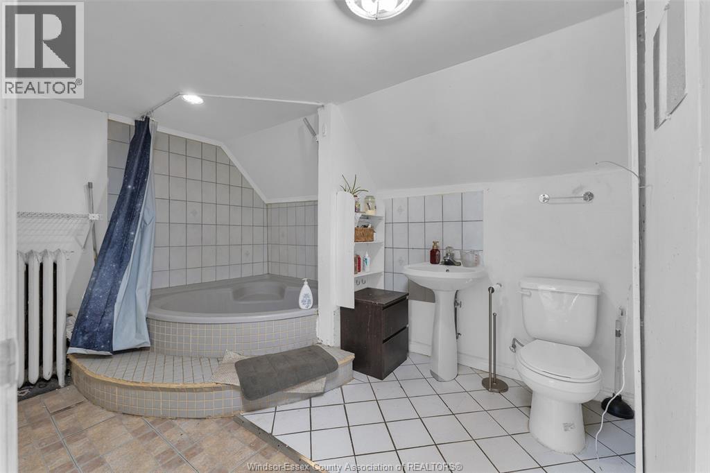 559 Assumption, Windsor, Ontario  N9A 3B3 - Photo 10 - 26005725