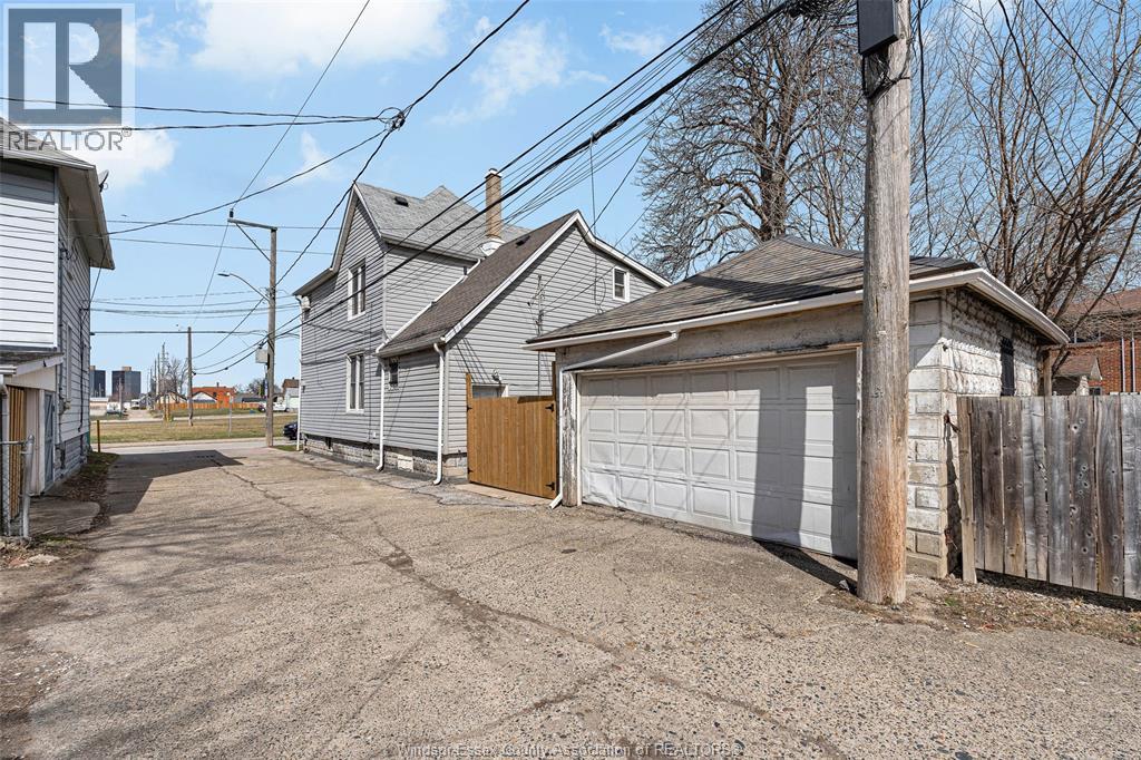 559 Assumption, Windsor, Ontario  N9A 3B3 - Photo 32 - 26005725