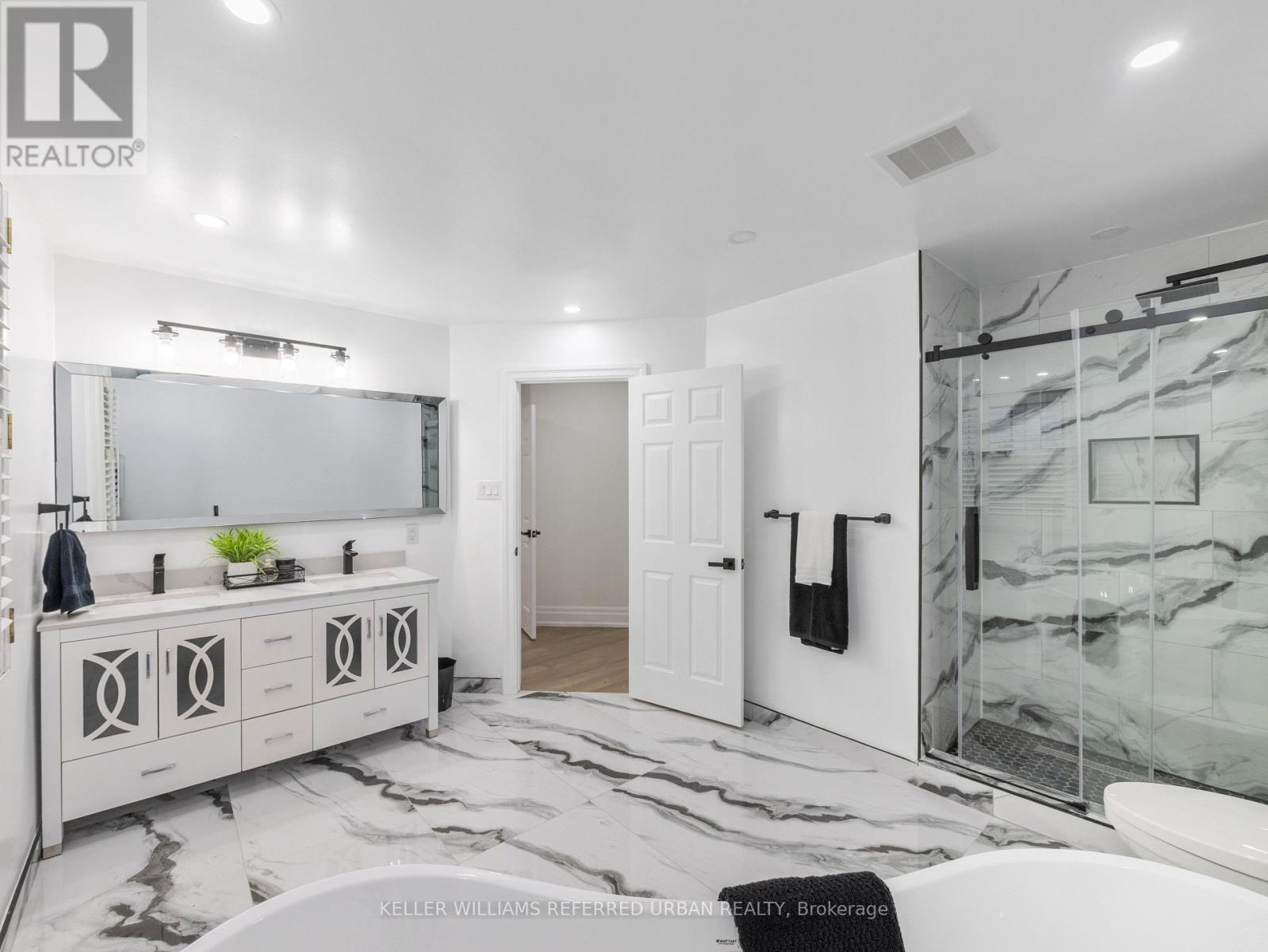 17 Sleepy Hollow Lane, Whitchurch-Stouffville, Ontario  L4A 3G7 - Photo 25 - N12898954