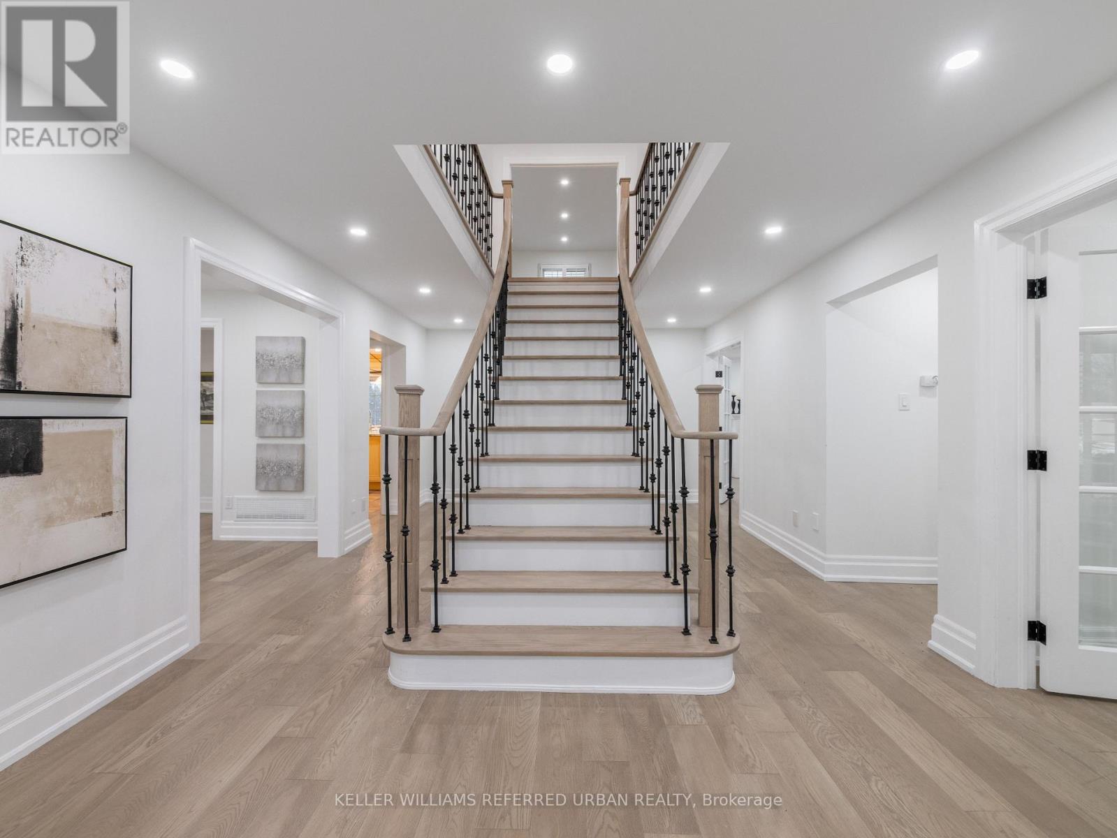 17 Sleepy Hollow Lane, Whitchurch-Stouffville, Ontario  L4A 3G7 - Photo 3 - N12898954