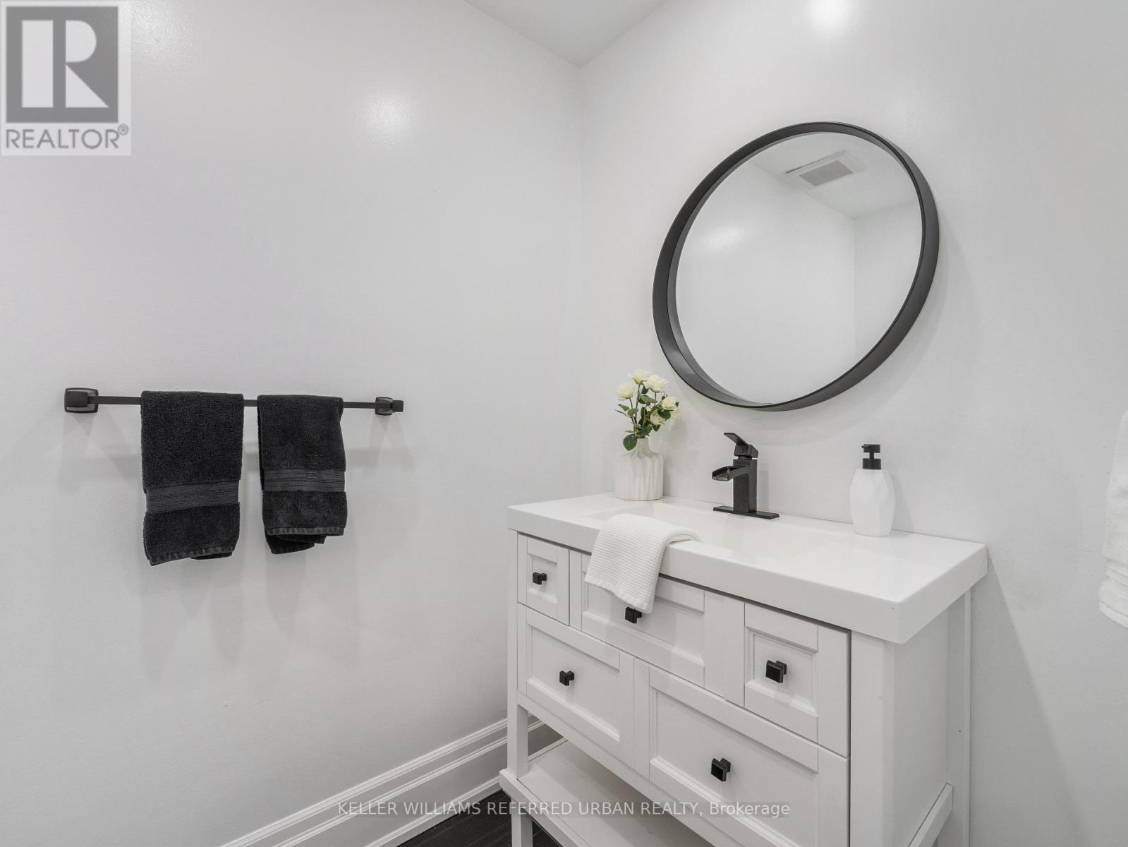 17 Sleepy Hollow Lane, Whitchurch-Stouffville, Ontario  L4A 3G7 - Photo 19 - N12898954