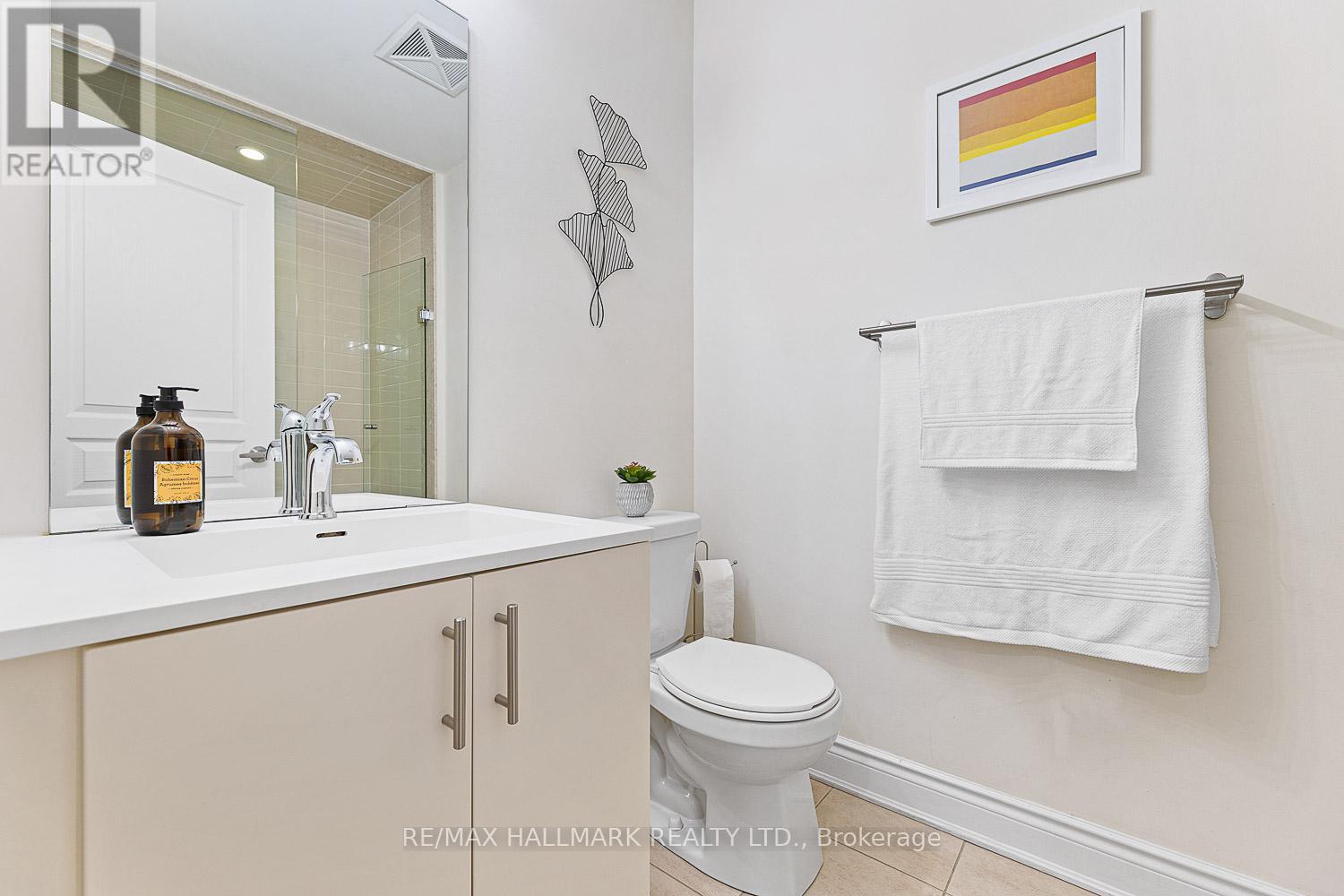 306 - 1120 Briar Hill Avenue, Toronto (Briar Hill-Belgravia), Ontario  M6B 0A9 - Photo 9 - W12861306