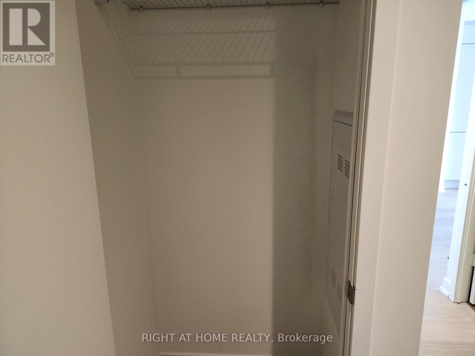 3901 - 448 Burnhamthorpe Road W, Mississauga, Ontario  L5B 4M6 - Photo 26 - W12897832