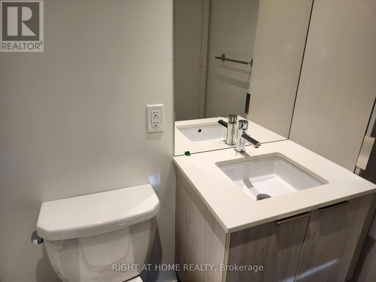 3901 - 448 Burnhamthorpe Road W, Mississauga, Ontario  L5B 4M6 - Photo 24 - W12897832