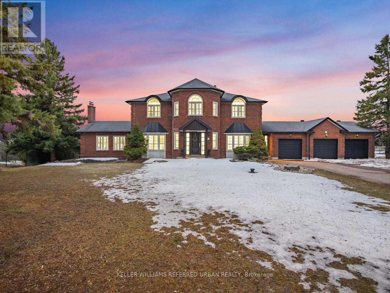 17 Sleepy Hollow Lane, Whitchurch-Stouffville, Ontario  L4A 3G7 - Photo 2 - N12898954