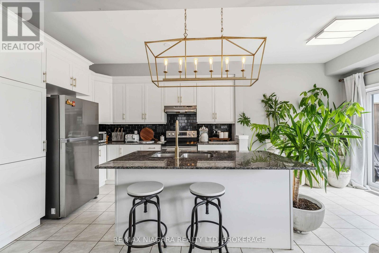 54 Severino Circle, West Lincoln, Ontario  L0R 2A0 - Photo 9 - X12897370